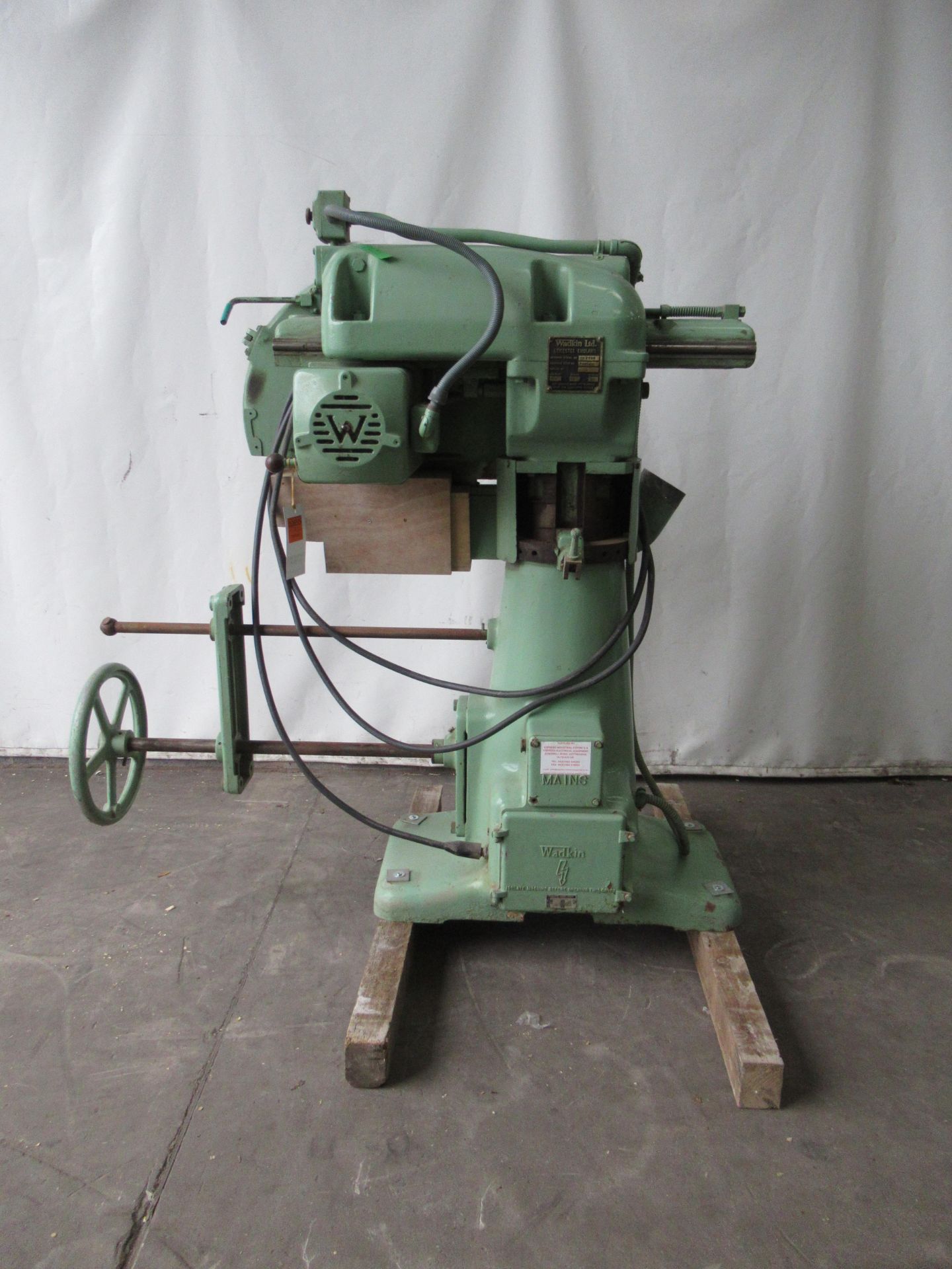 Wadkin cross cut saw, s/n CD2696, 415V, 3ph