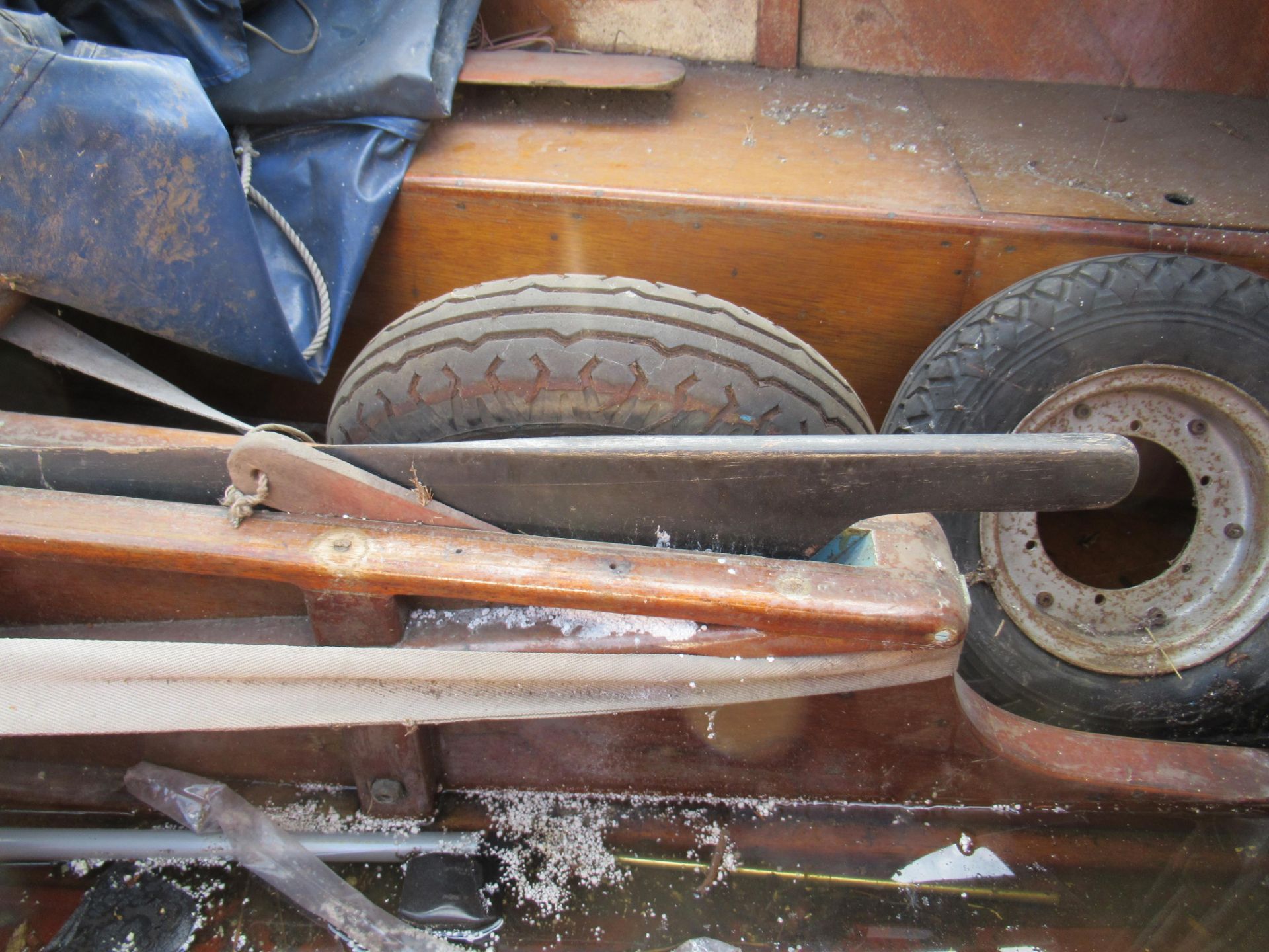 A Wooden Sailing Dinghy - Image 12 of 31