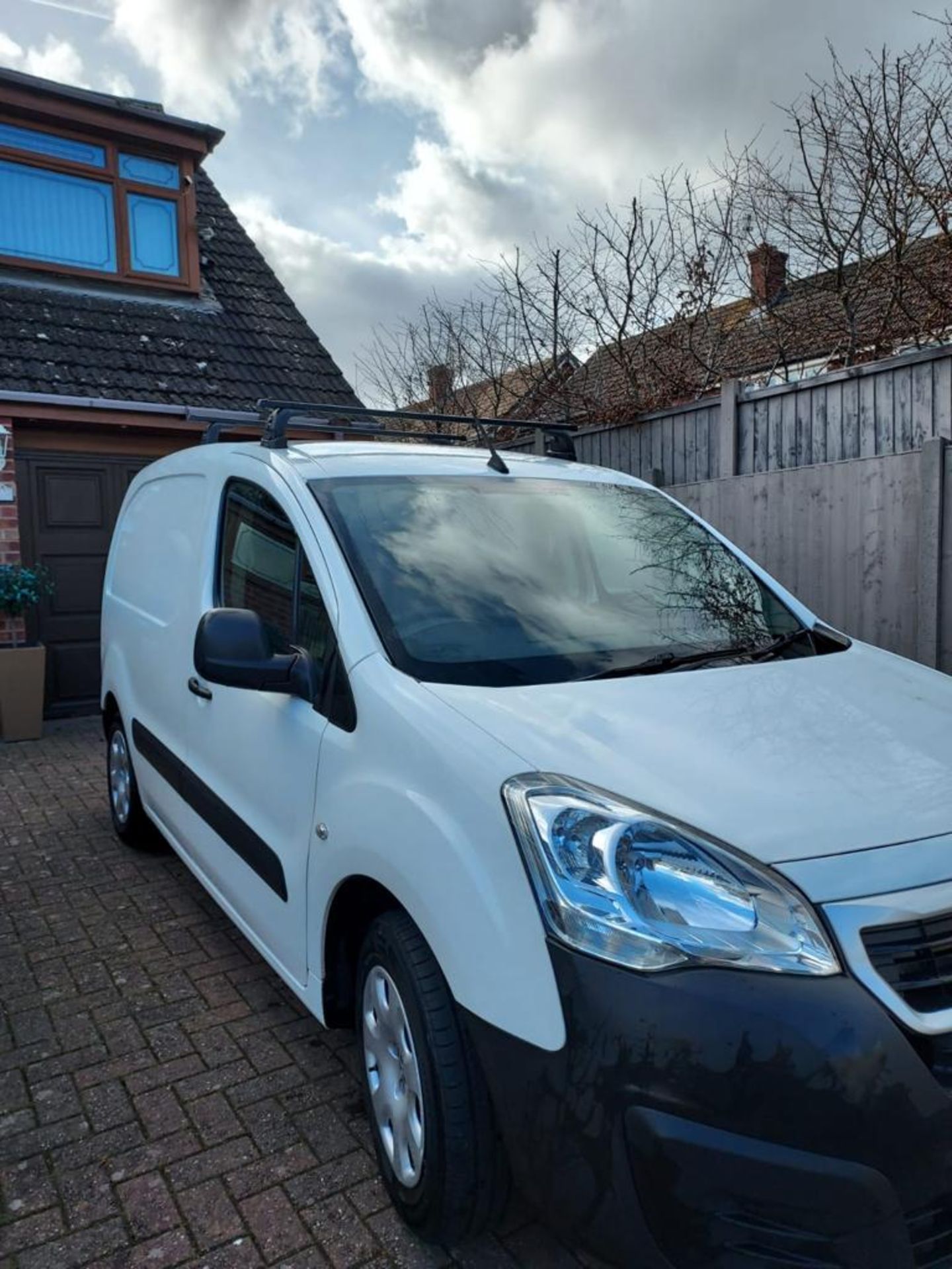 Peugeot Partner1.6 Blue HDI 75 Professional Van, registration FN18 CXU, first registered 14 March - Image 3 of 18