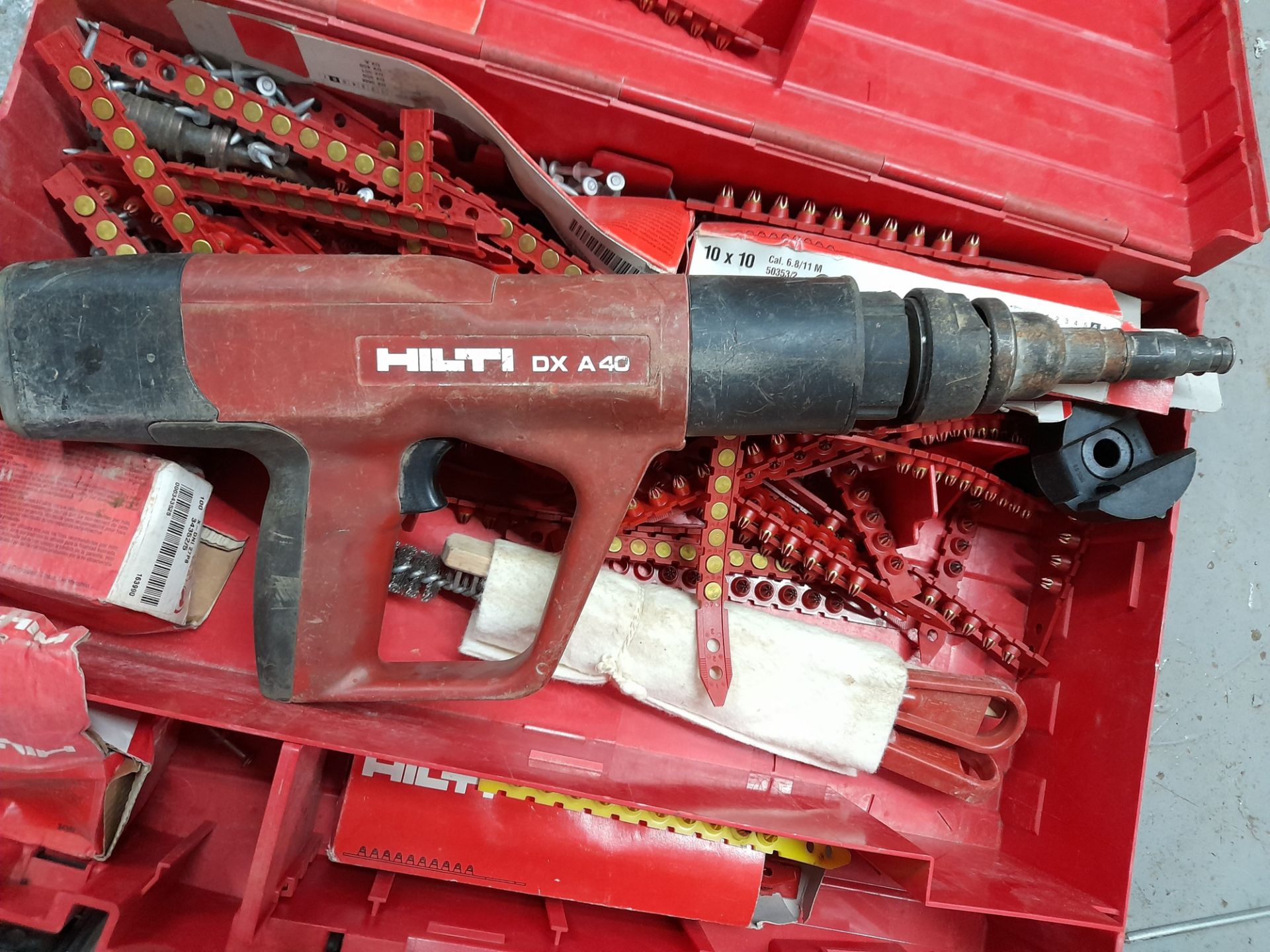 Hilti DX A40 nail gun, 110v - Image 2 of 2