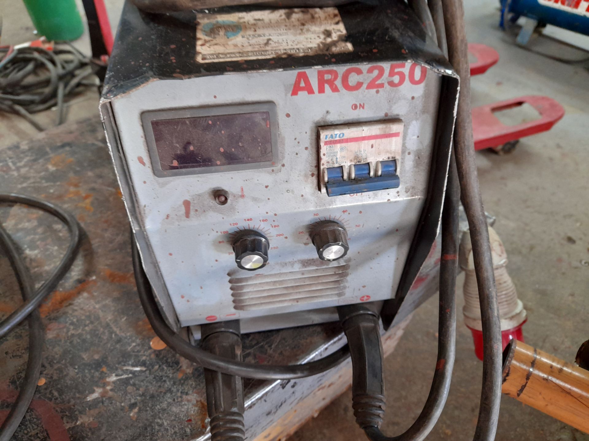 ZheJiang ARC250 welder - Image 2 of 3