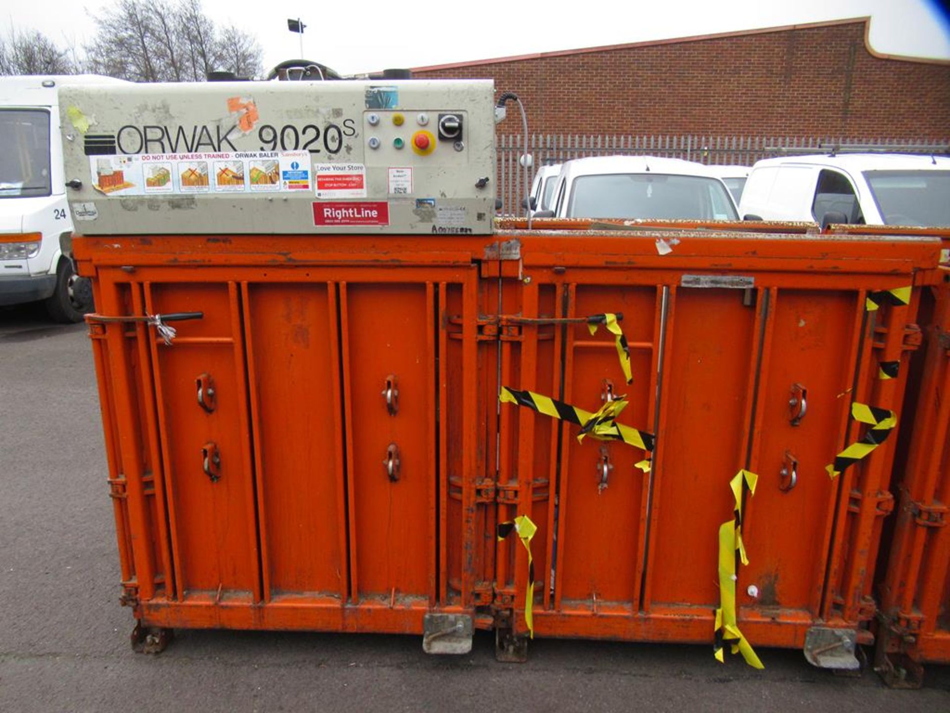 Orwak 9020S triple chamber baler (s/n 071076674) 400V, 50/60Hz, 3Kw - Image 2 of 8