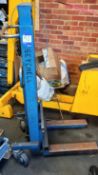 Manual Hydraulic 250kg Capacity Workshop Lift (needs new lifting cable)