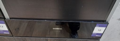 Siemens BV830ENB1B/03 integrated vacuum drawer (63