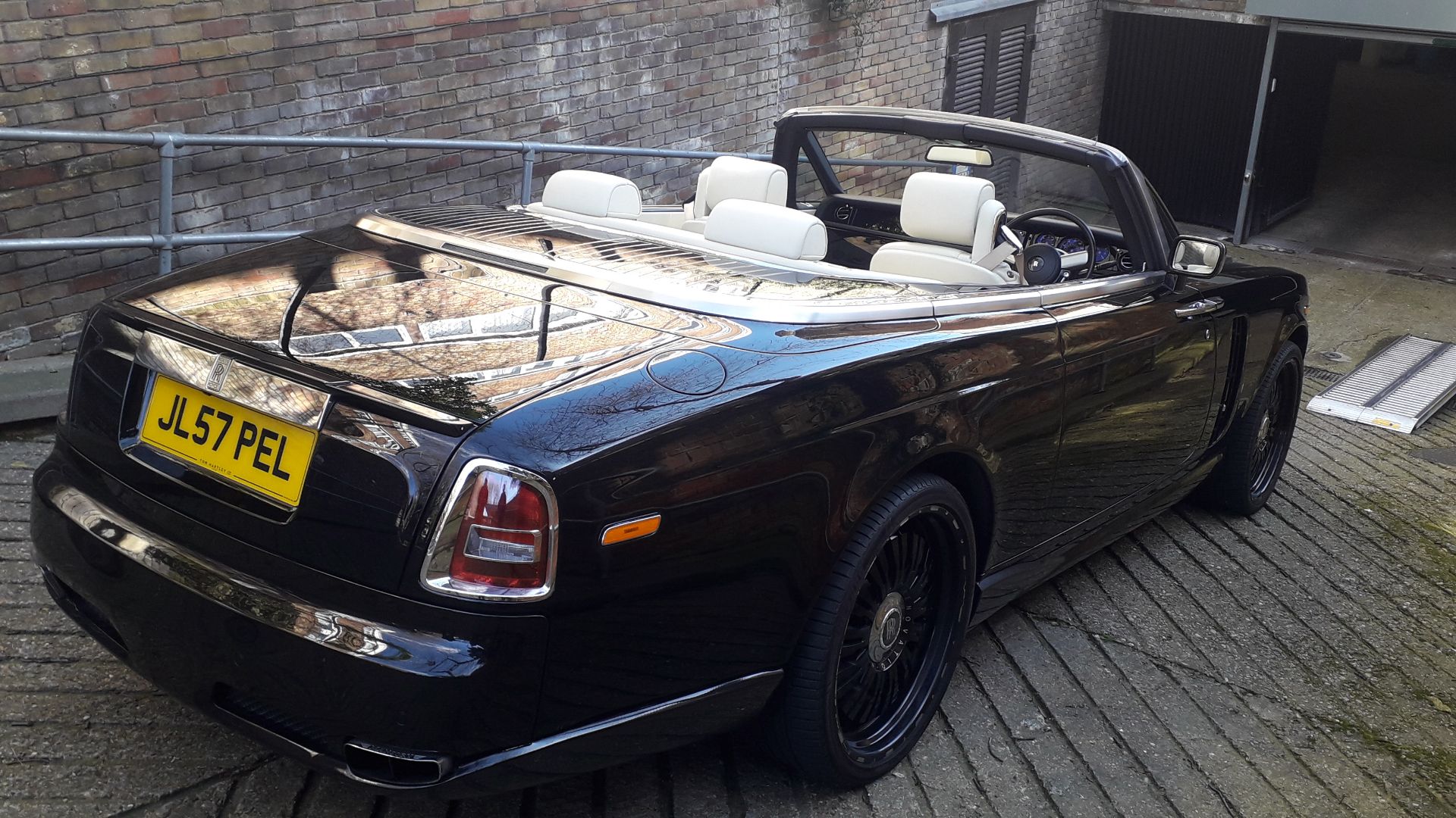 Rolls Royce Phantom Drophead Coupe, registration JL57PEL, first registered 2007, mileage: 38,289, - Image 16 of 50