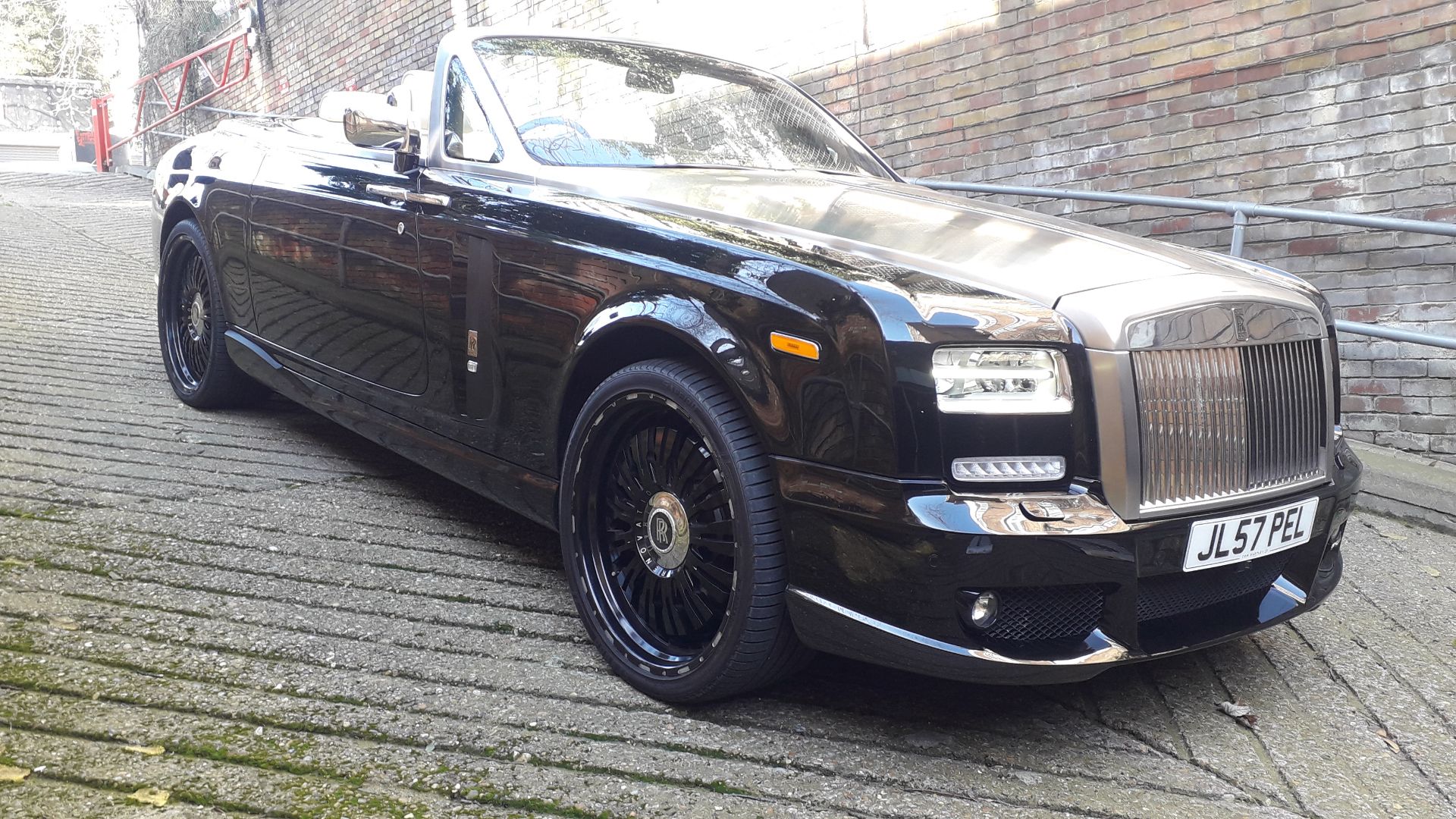 Rolls Royce Phantom Drophead Coupe, registration JL57PEL, first registered 2007, mileage: 38,289, - Image 11 of 50