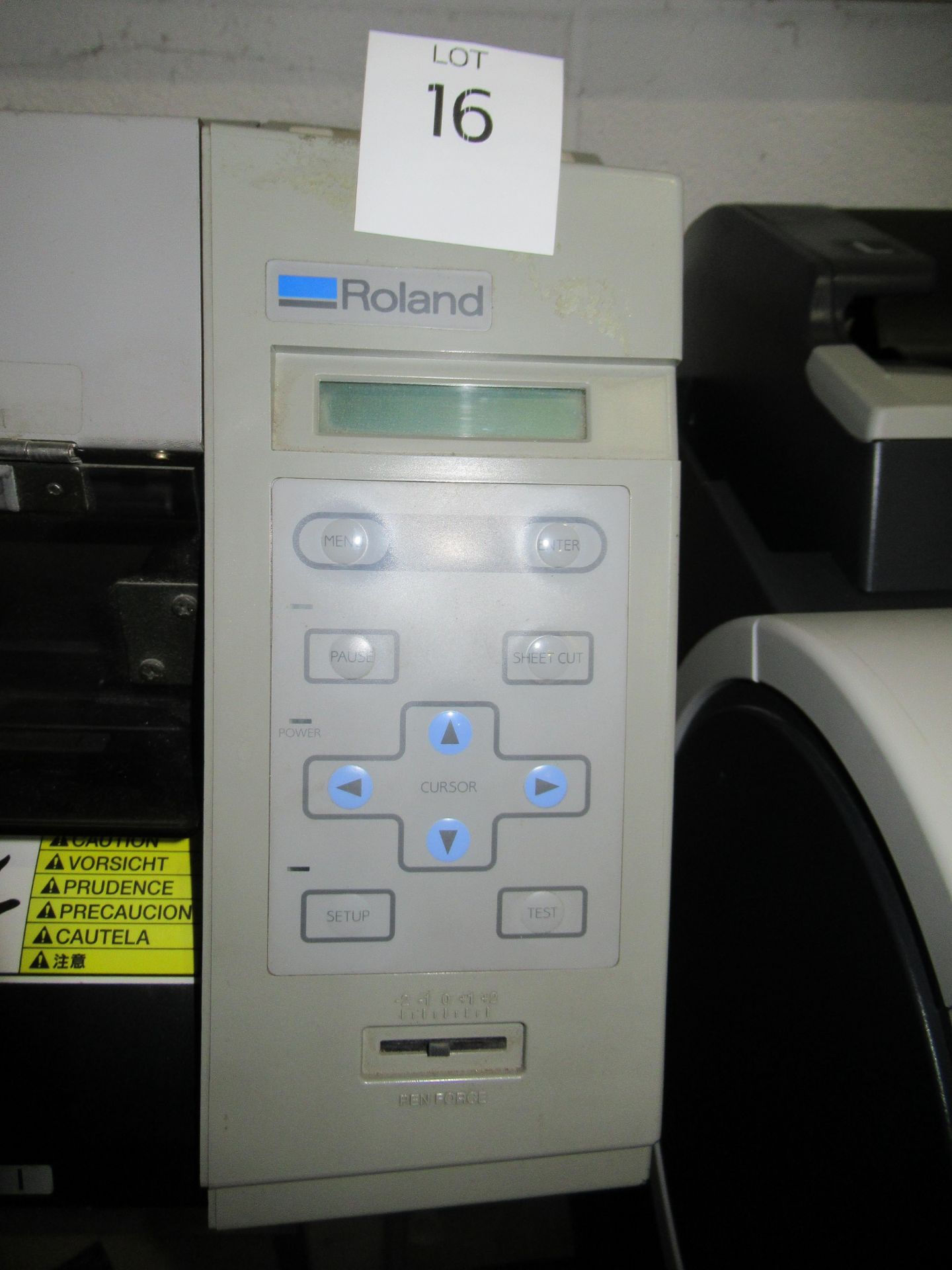 Roland CM300 Camm-1 Pro sign maker - Image 3 of 3