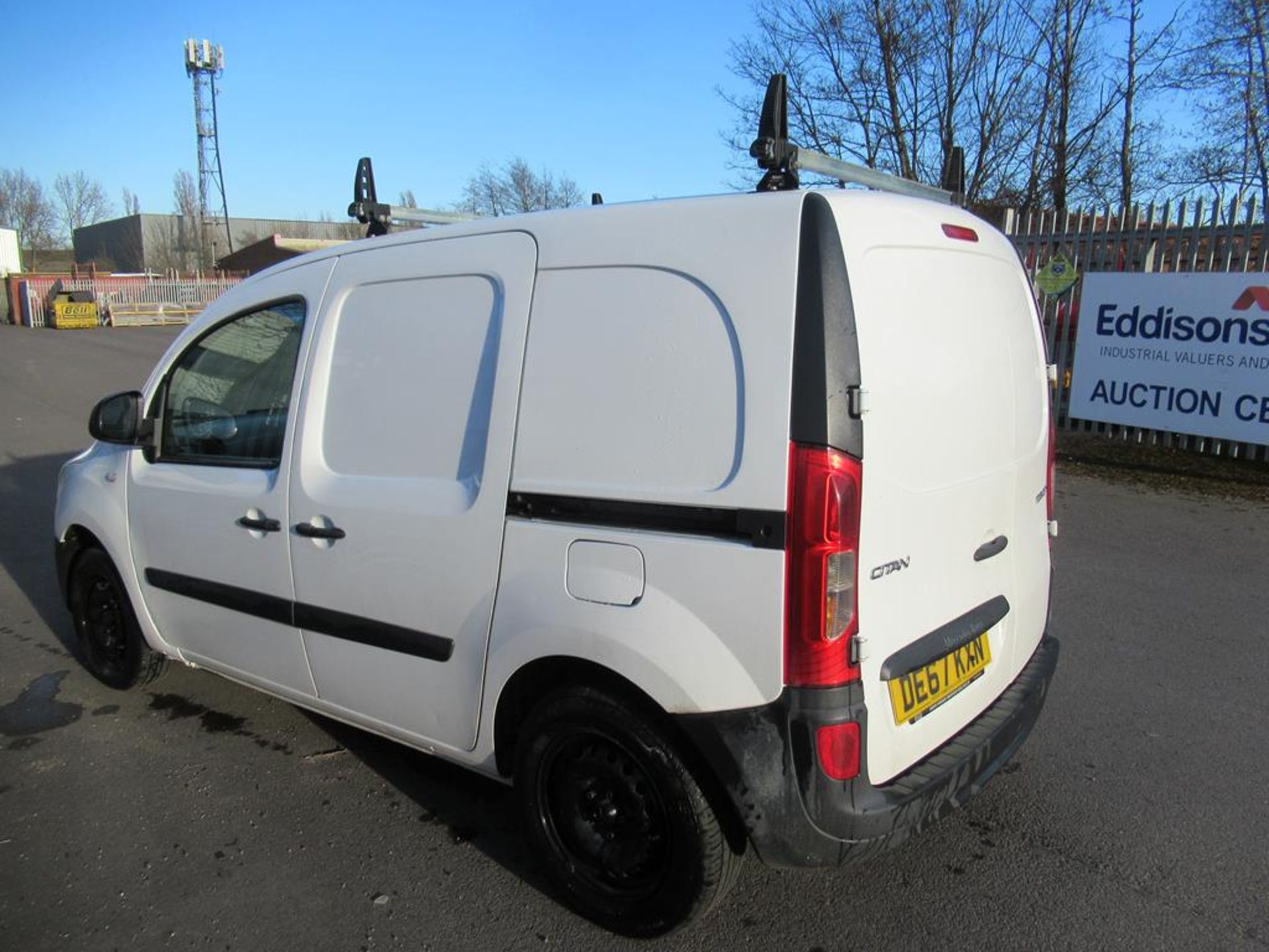 Mercedes Benz Citan 109CDI Blue Efficiency Panel Van. First Reg: 30.09.2017; Reg: DE67 KXN; 1461CC D - Image 8 of 21