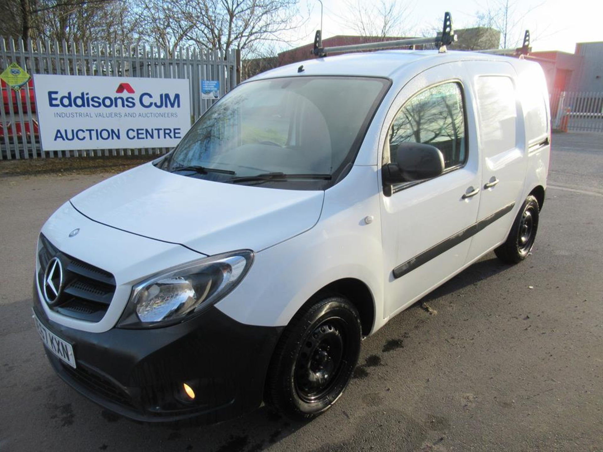 Mercedes Benz Citan 109CDI Blue Efficiency Panel Van. First Reg: 30.09.2017; Reg: DE67 KXN; 1461CC D - Image 2 of 21