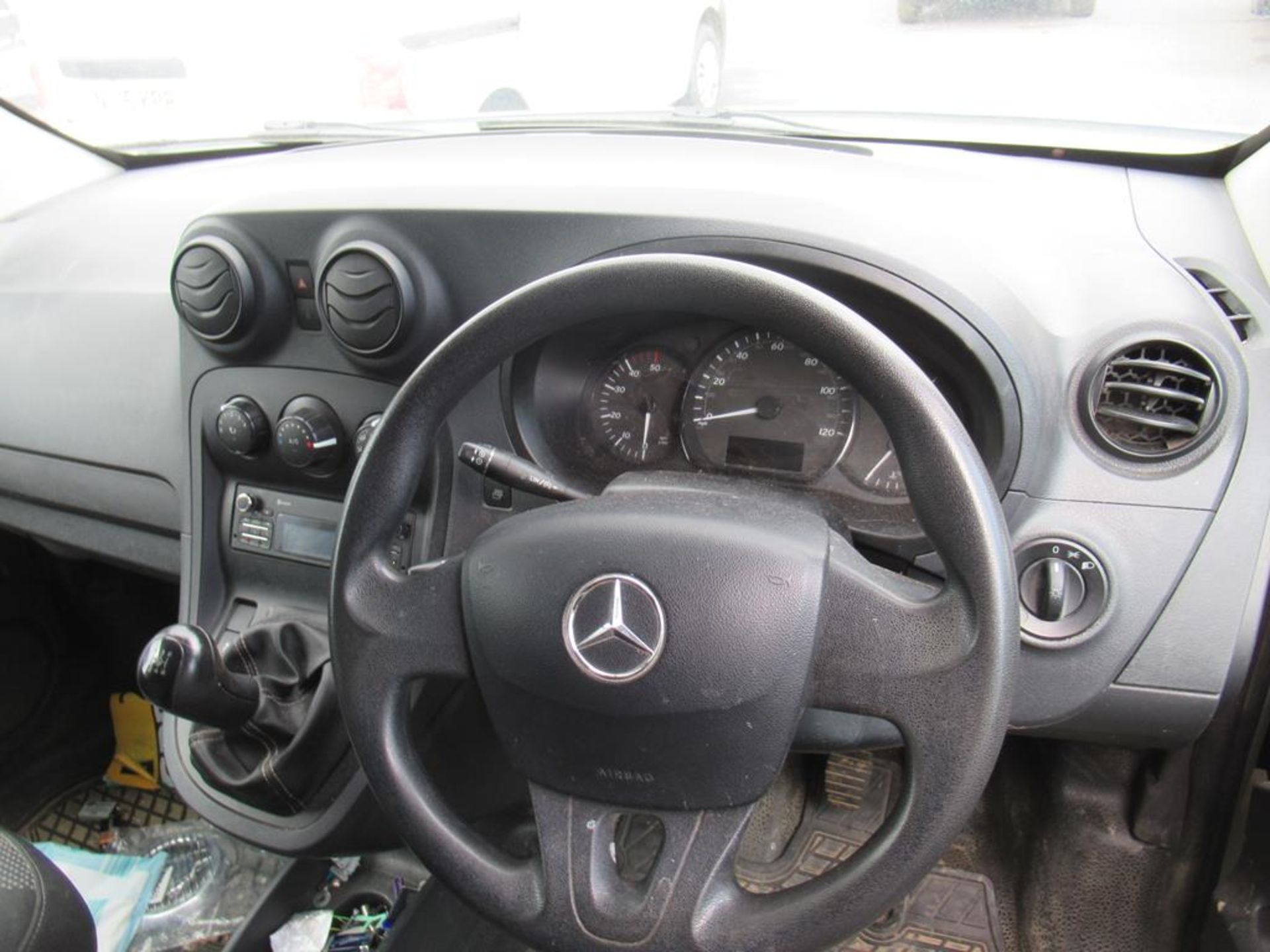 Mercedes Benz Citan 109CDI Panel Van. First Reg; 30.06.2015; Reg: DF15 WUC; 1461CC Diesel; Odometer - Bild 17 aus 18