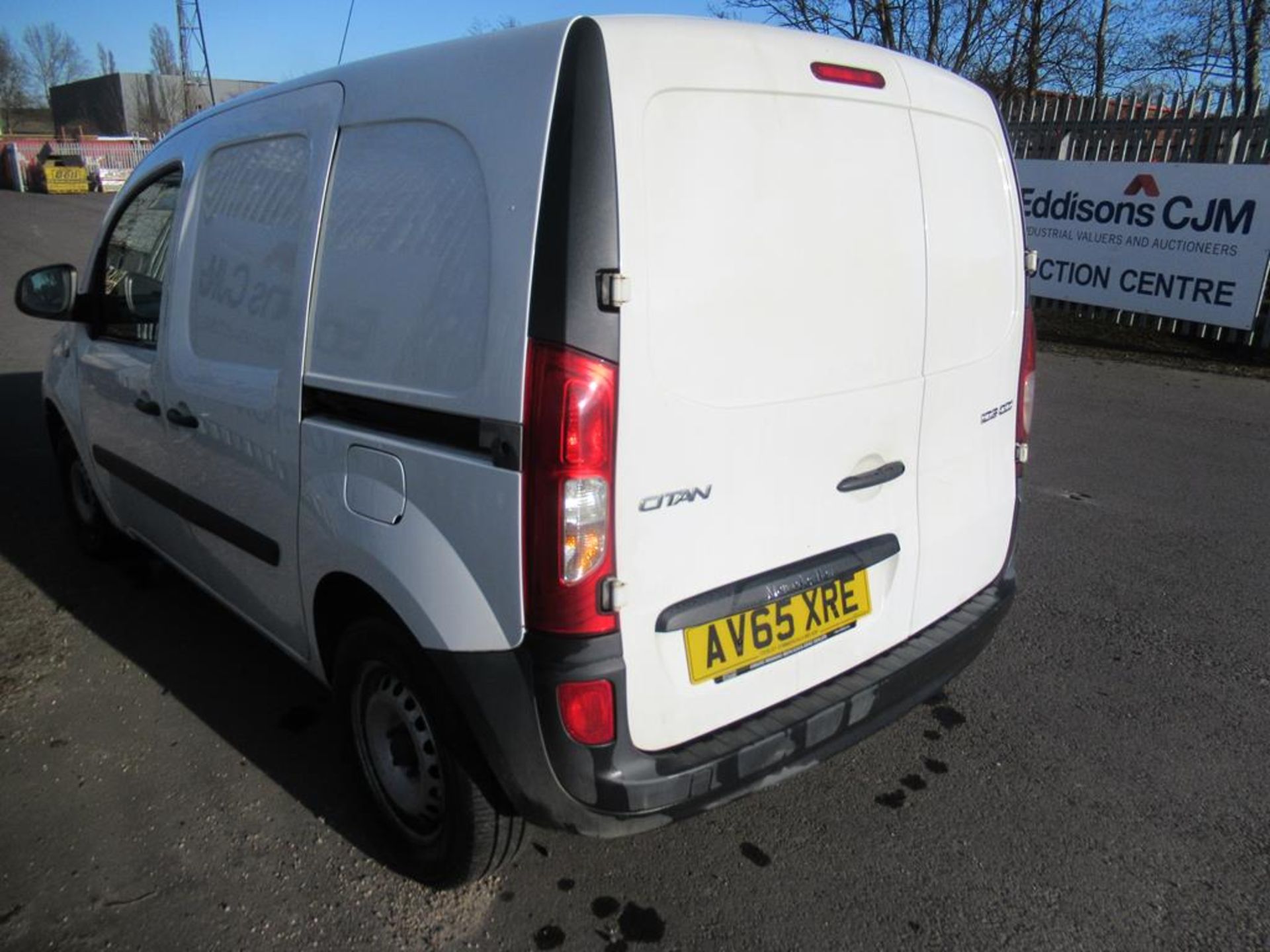 Mercedes Benz Citan 109CDI Panel Van. First Reg; 30.11.2015; Reg: AV65 XRE; 1461CC Diesel; Odometer - Image 4 of 16