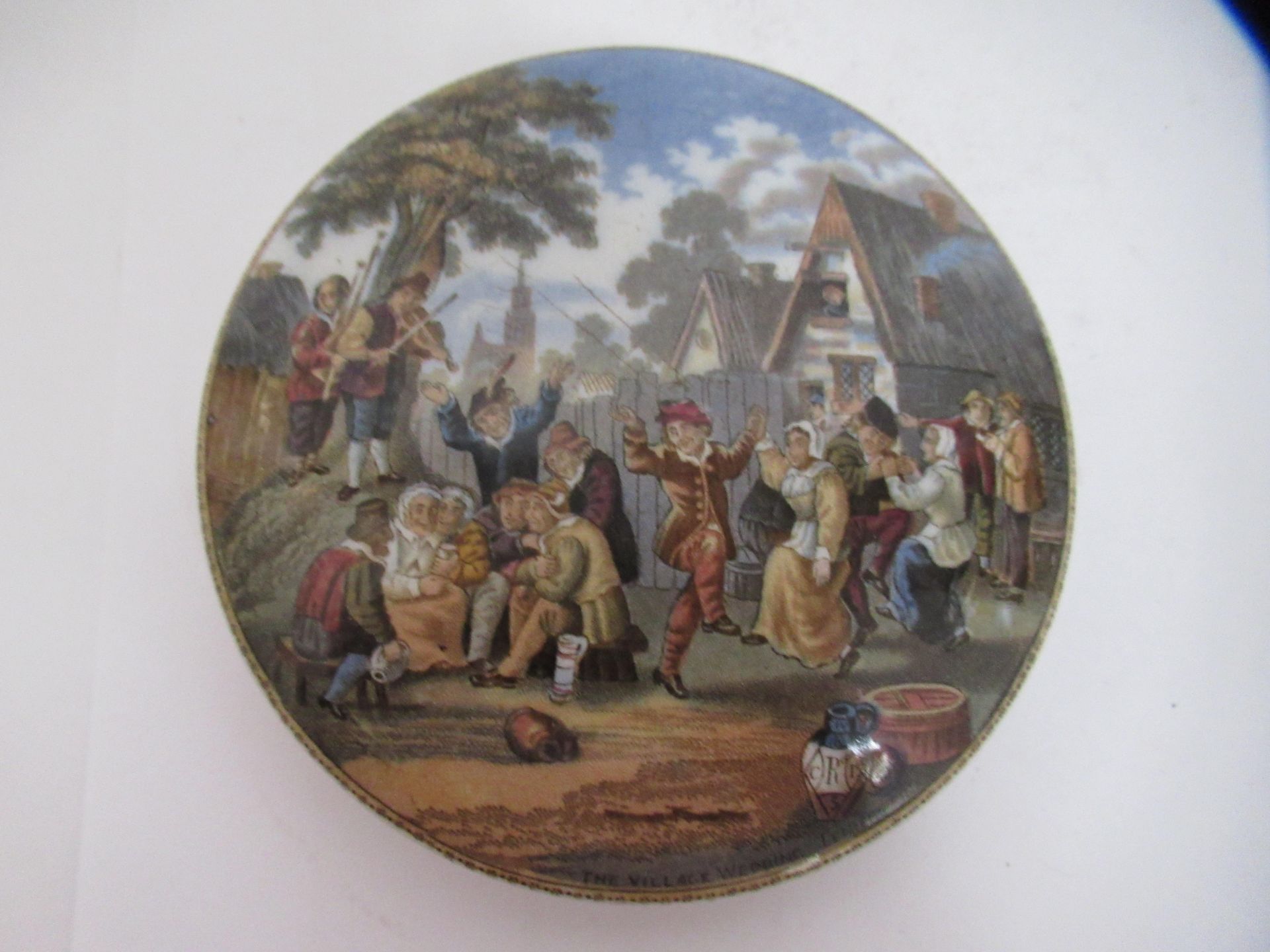 6x Prattware ceramic lids including 'The Best Card', 'Wimbledon July 2nd 1860', 'The Village Wedding - Bild 6 aus 22