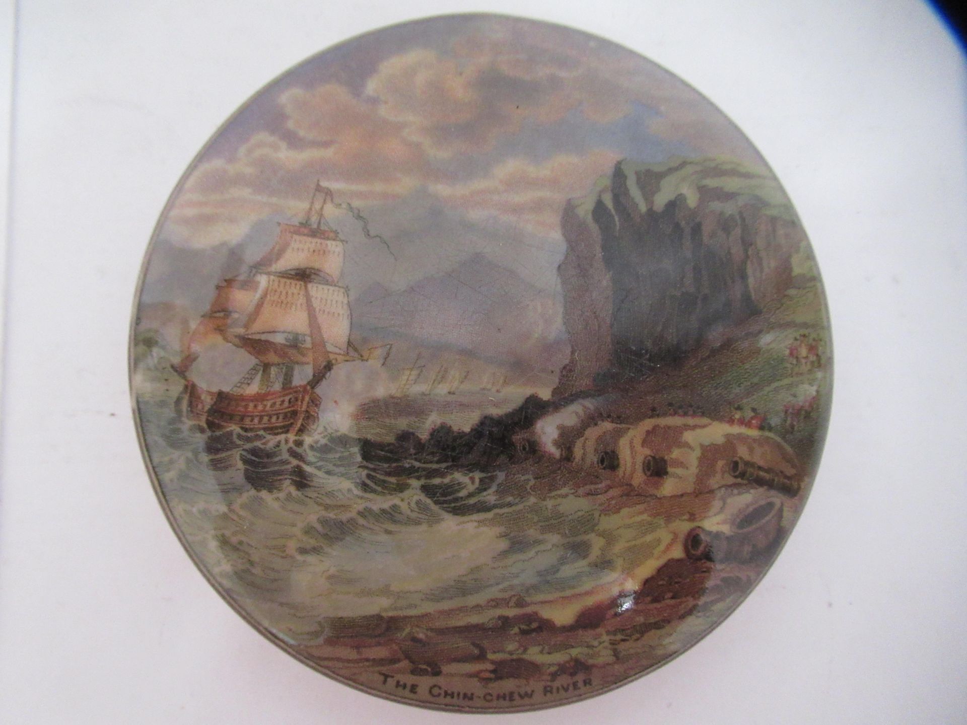 6x Prattware ceramic lids including 'Royal Harbour Ramsgate', 'The Chin-Chew River', 'Contrast', and - Bild 17 aus 21