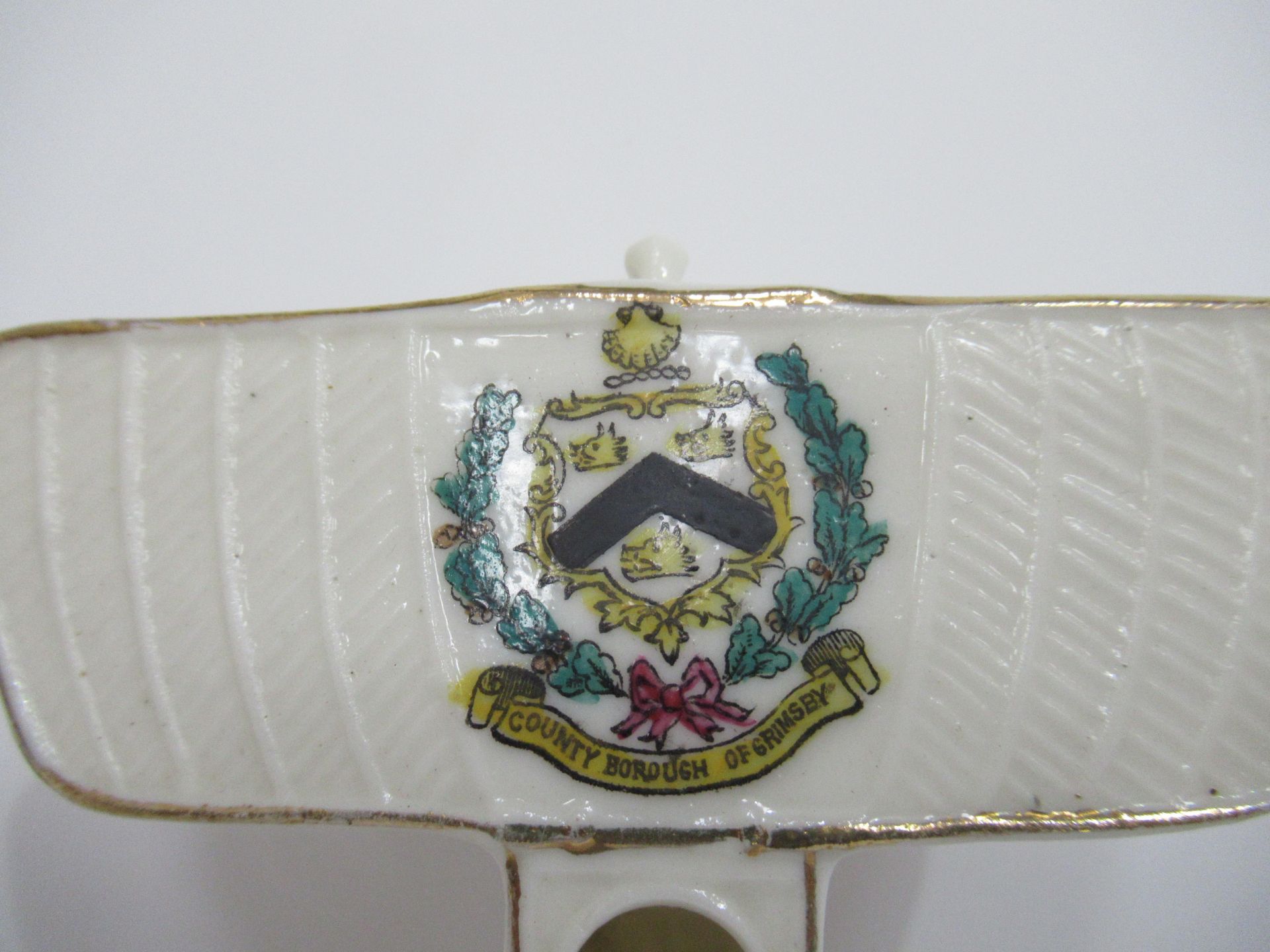 Crested china Clifton model of aeroplane with Grimsby coat of arms - Bild 6 aus 9