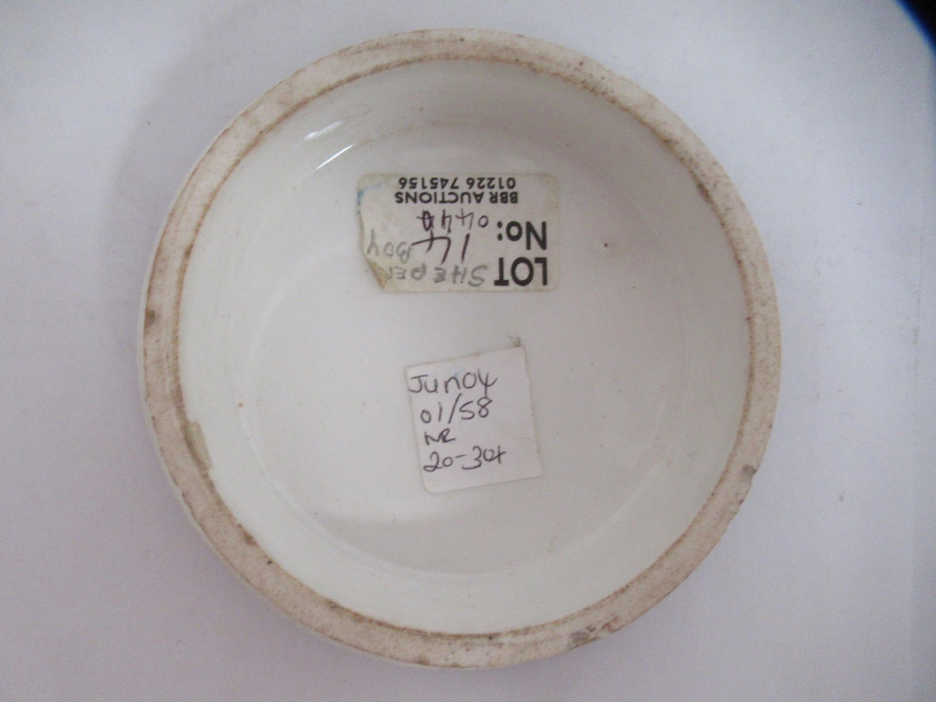 6x Prattware ceramic lids including 'Royal Harbour Ramsgate', 'The Chin-Chew River', 'Contrast', and - Bild 8 aus 21