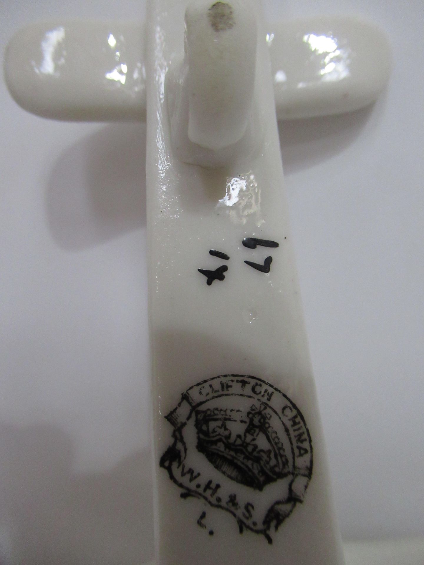 Crested china Clifton model of aeroplane with Grimsby coat of arms - Bild 9 aus 9