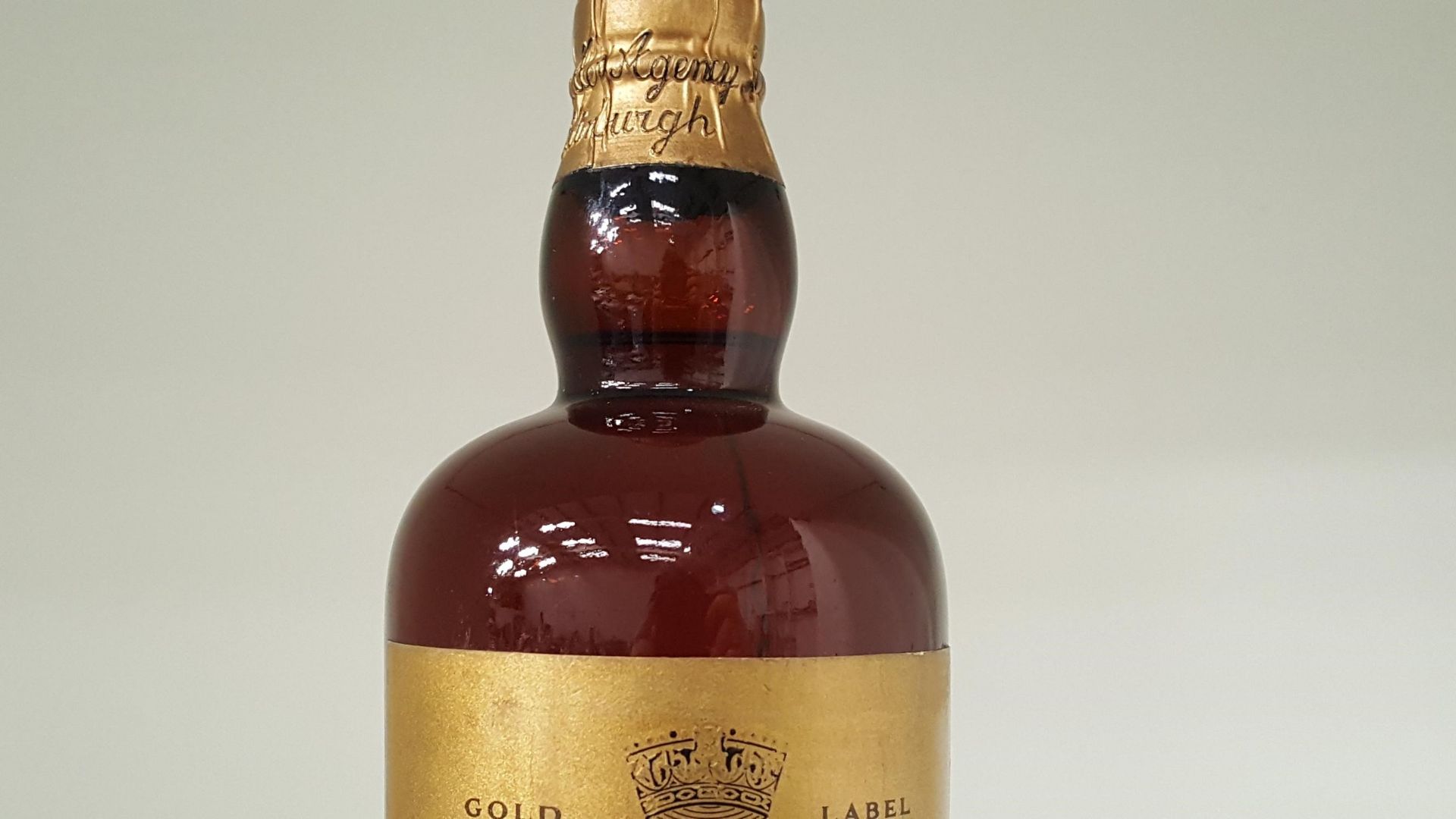 A bottle of King George IV Extra Special Gold Label Old Scotch Whisky 70% proof, Approx. 75cl - Image 5 of 9