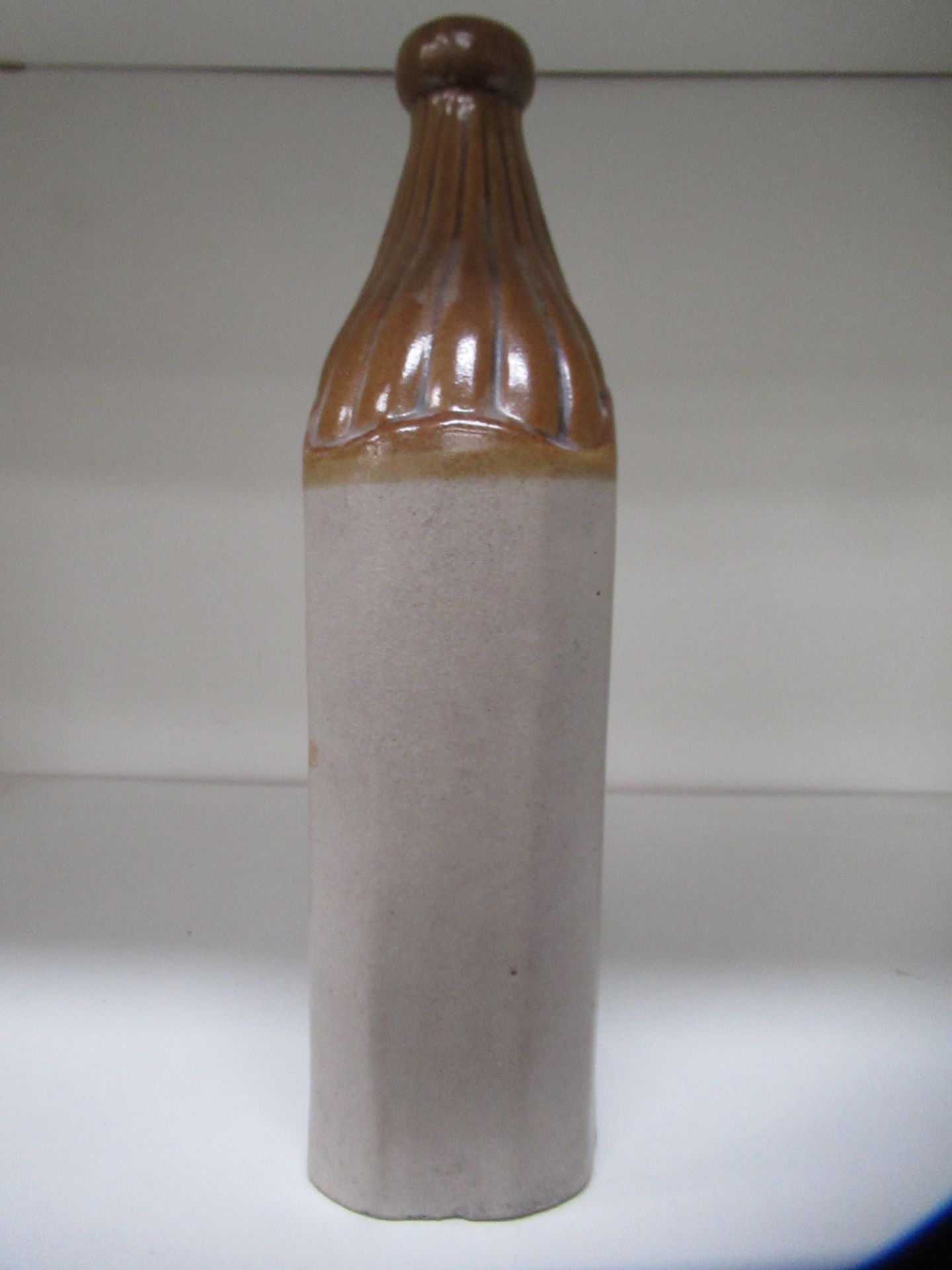 J&J T. Seller- York pie crust stone bottle - Image 2 of 7