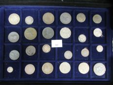 A tray of 24x coins including 1901 Crown, 1937 half crown, Ceyon 5 cents 1870 etc