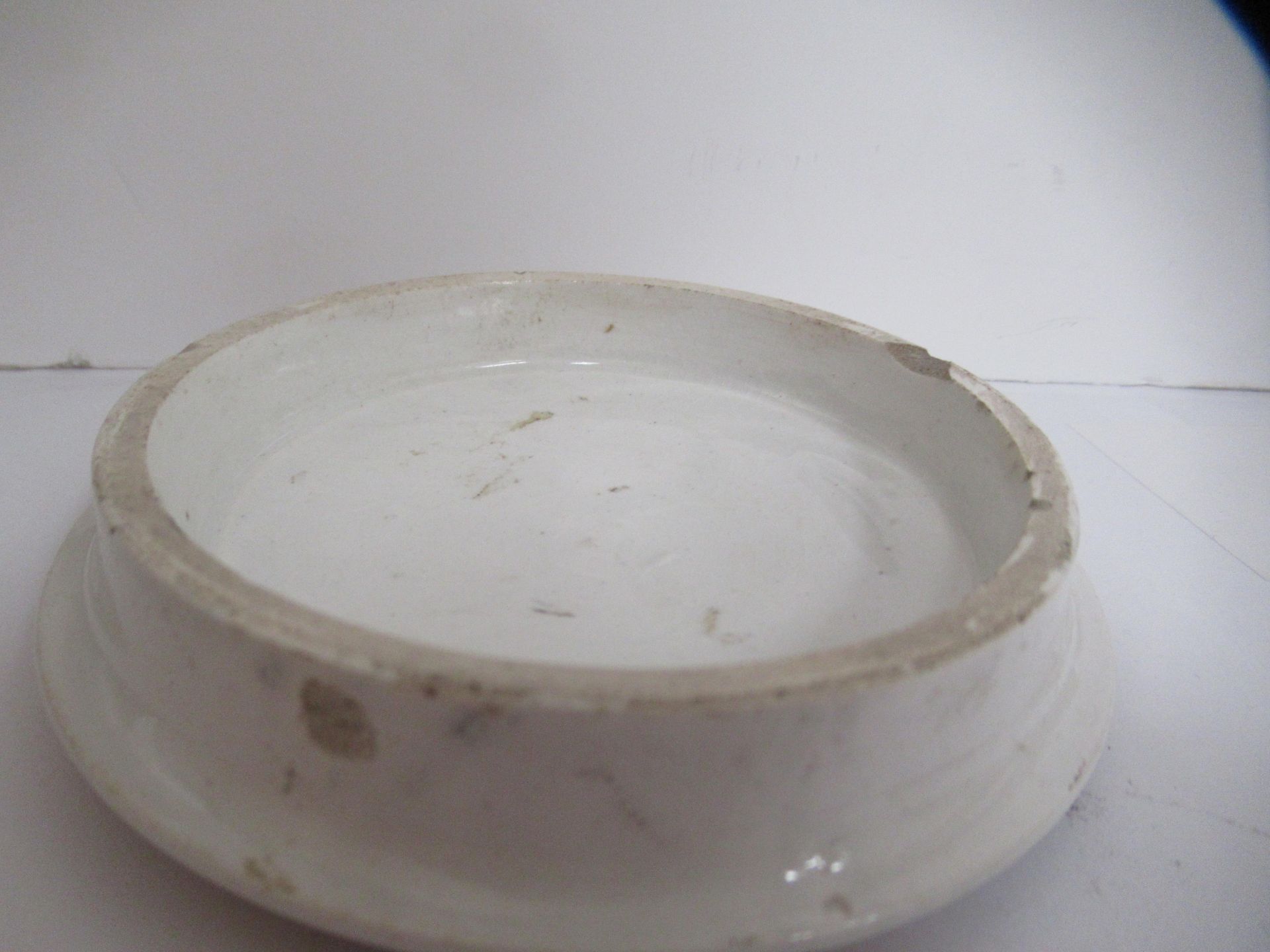 6x Prattware ceramic lids including 'Shakespeare House', 'Pegwell Bay', 'Philadelphia Exhibition 187 - Image 27 of 28