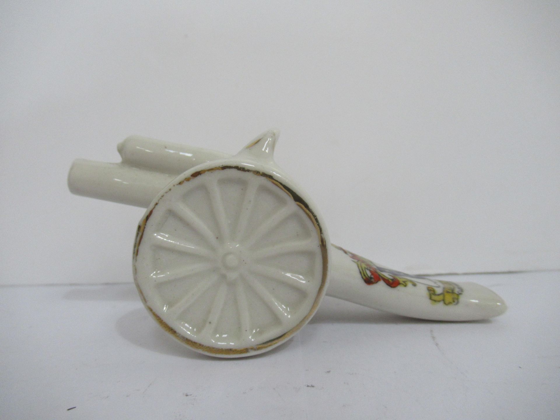 Crested China Waterfall Heraldic model of anti-aircraft gun with Cleethorpes coat of arms