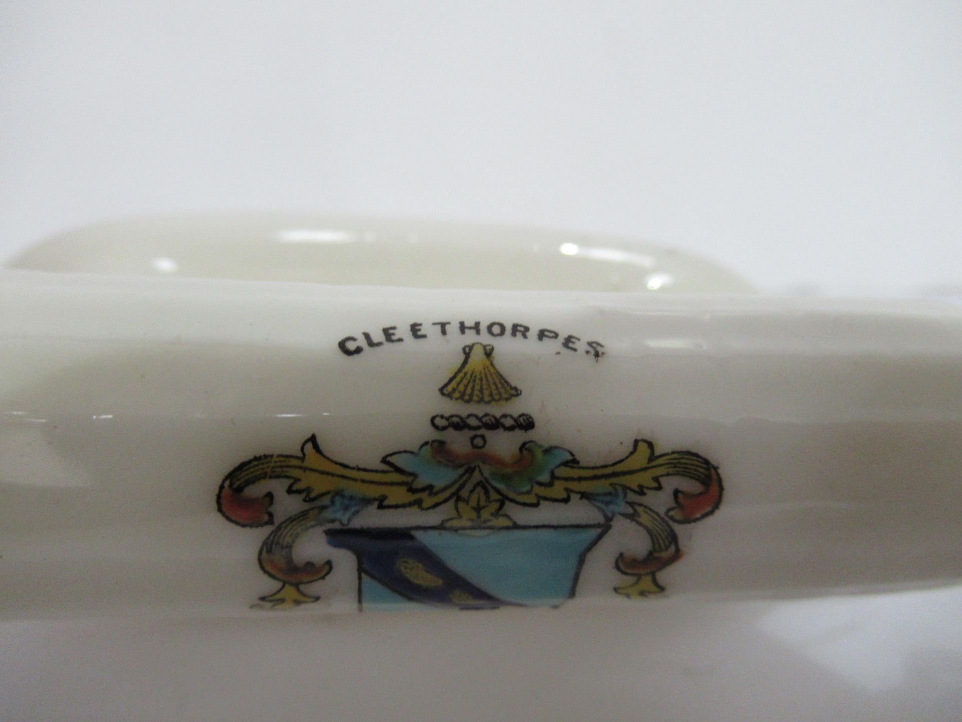 Crested China Alexandra model of airship with Cleethorpes coat of arms - Image 7 of 9