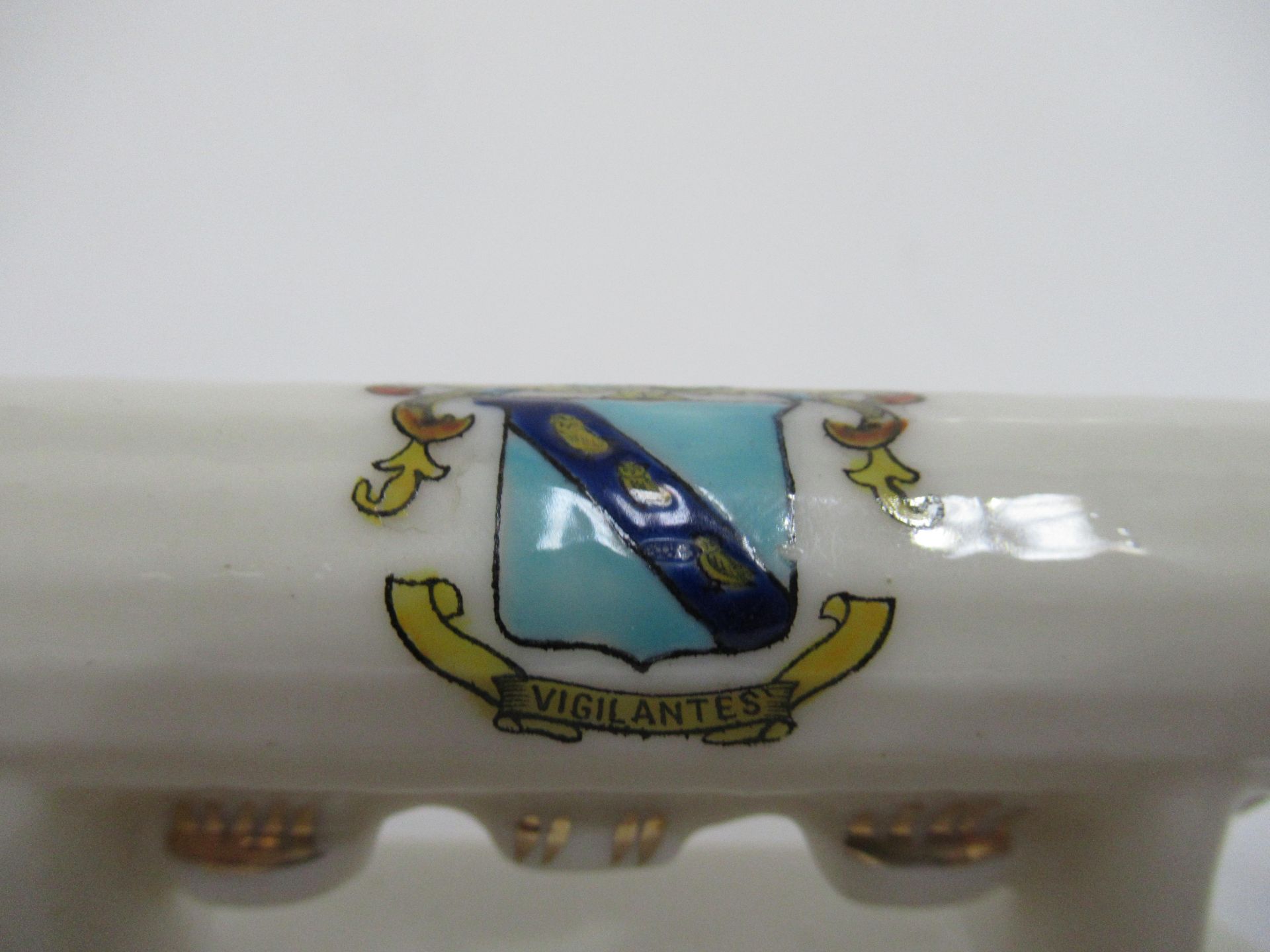 Crested China Alexandra model of airship with Cleethorpes coat of arms - Image 6 of 9