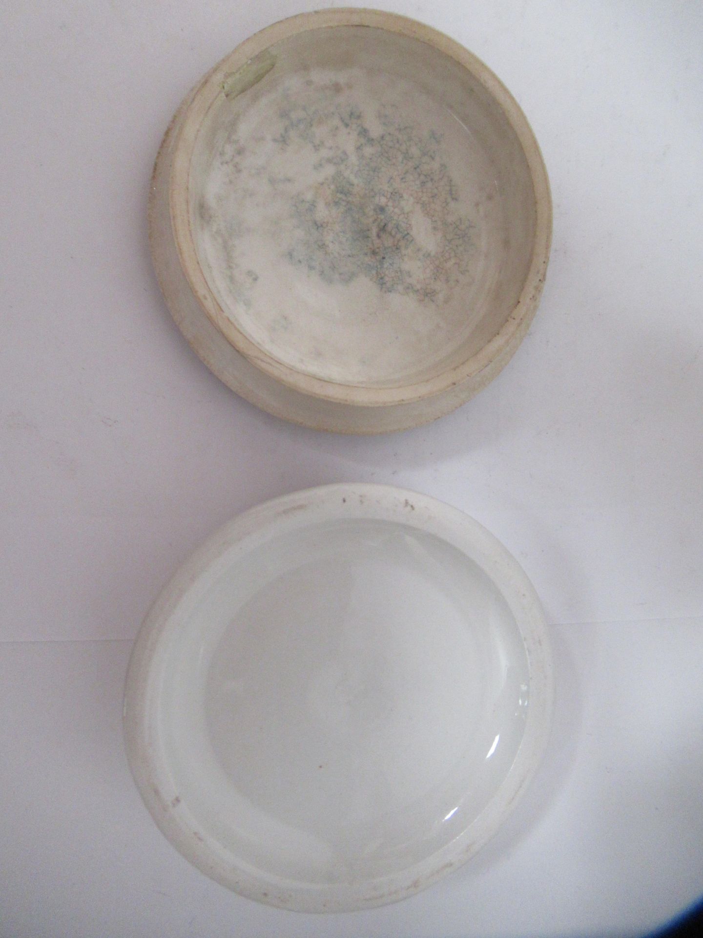 6x Prattware ceramic lids including 'On Guard', 'The Rivals', 'The Cavalier', and 'Peace' - Bild 35 aus 37