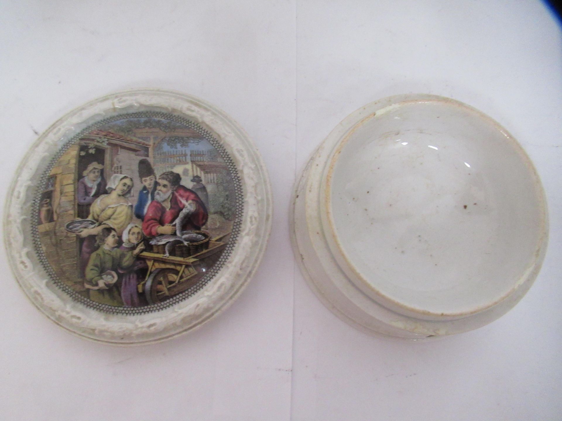 6x Prattware ceramic lids including Pompey & Caesar', 'The Wolf and the Lamb', and 'Wouverman Pinx' - Bild 16 aus 31