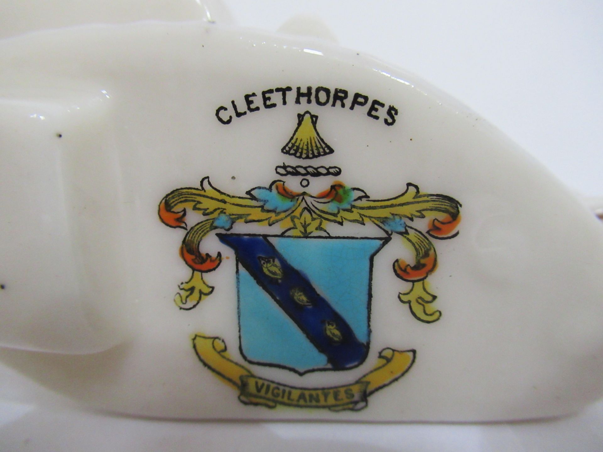 Crest China Alexandra model of tank with Cleethorpes coat of arms( 15mm x 60mm) - Image 2 of 8
