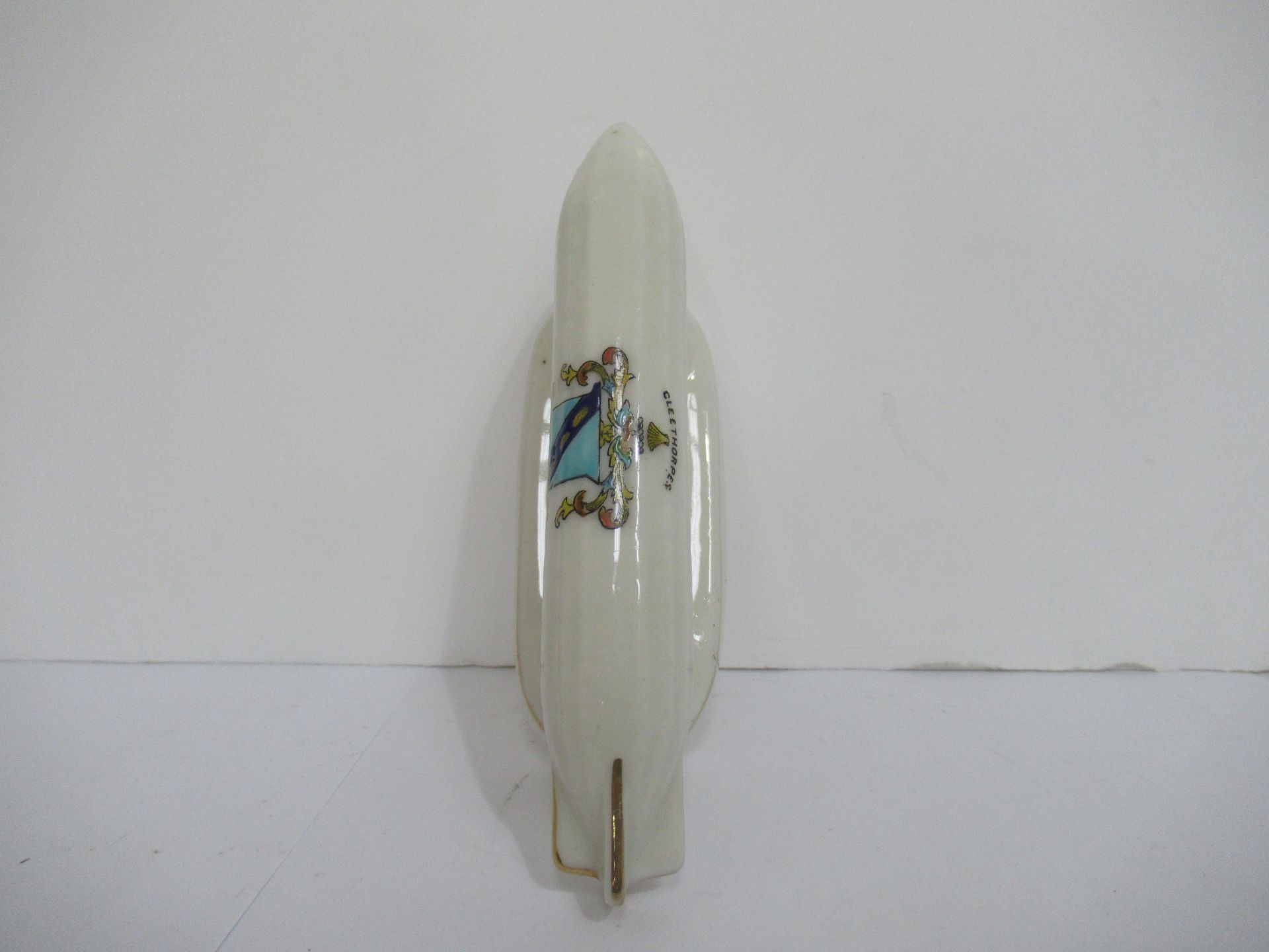 Crested China Alexandra model of airship with Cleethorpes coat of arms - Image 5 of 9
