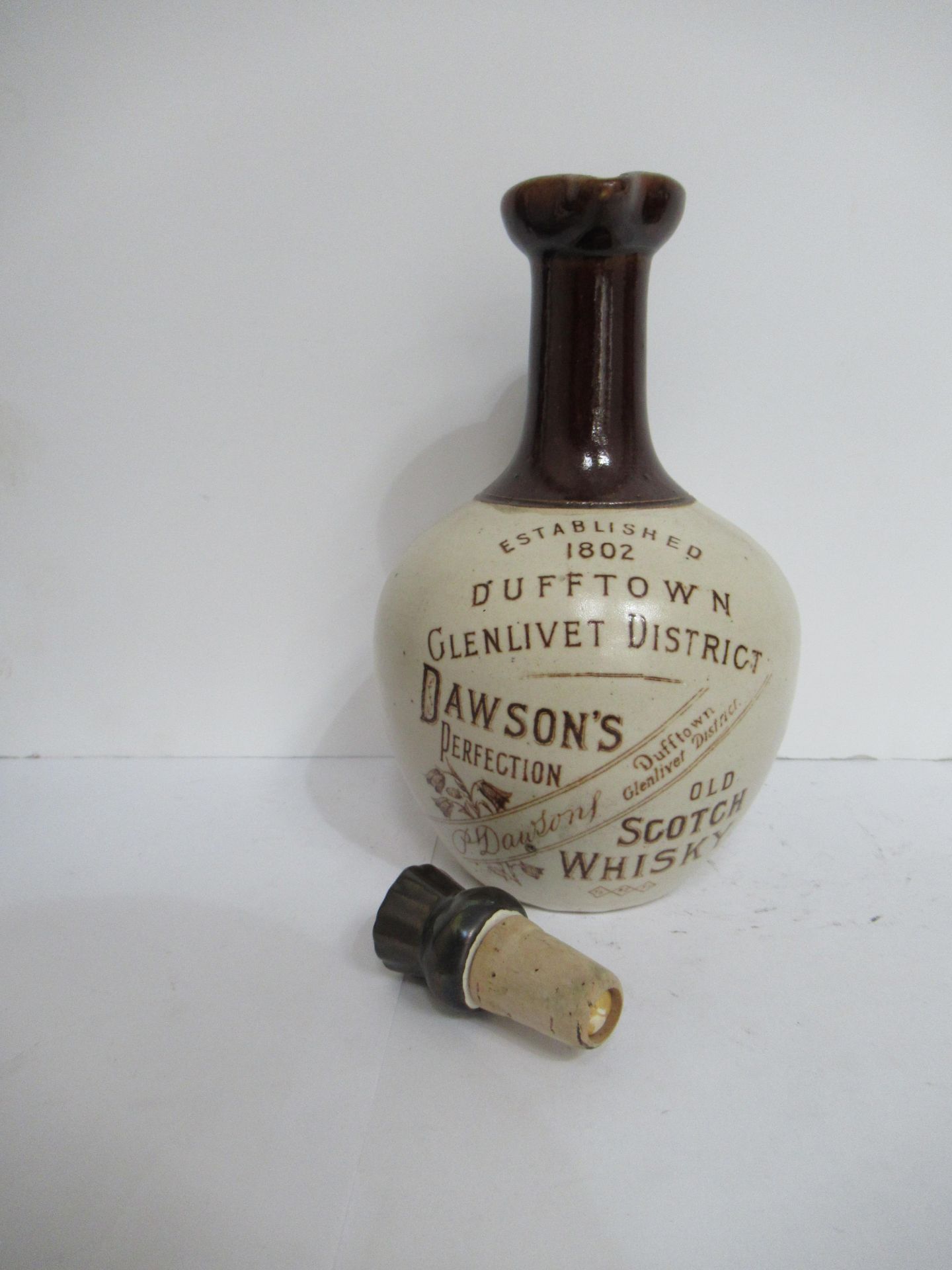 Dawson's Perfection old scotch whisky Dufftown Glenlivet distract jug with stopper - Image 5 of 8