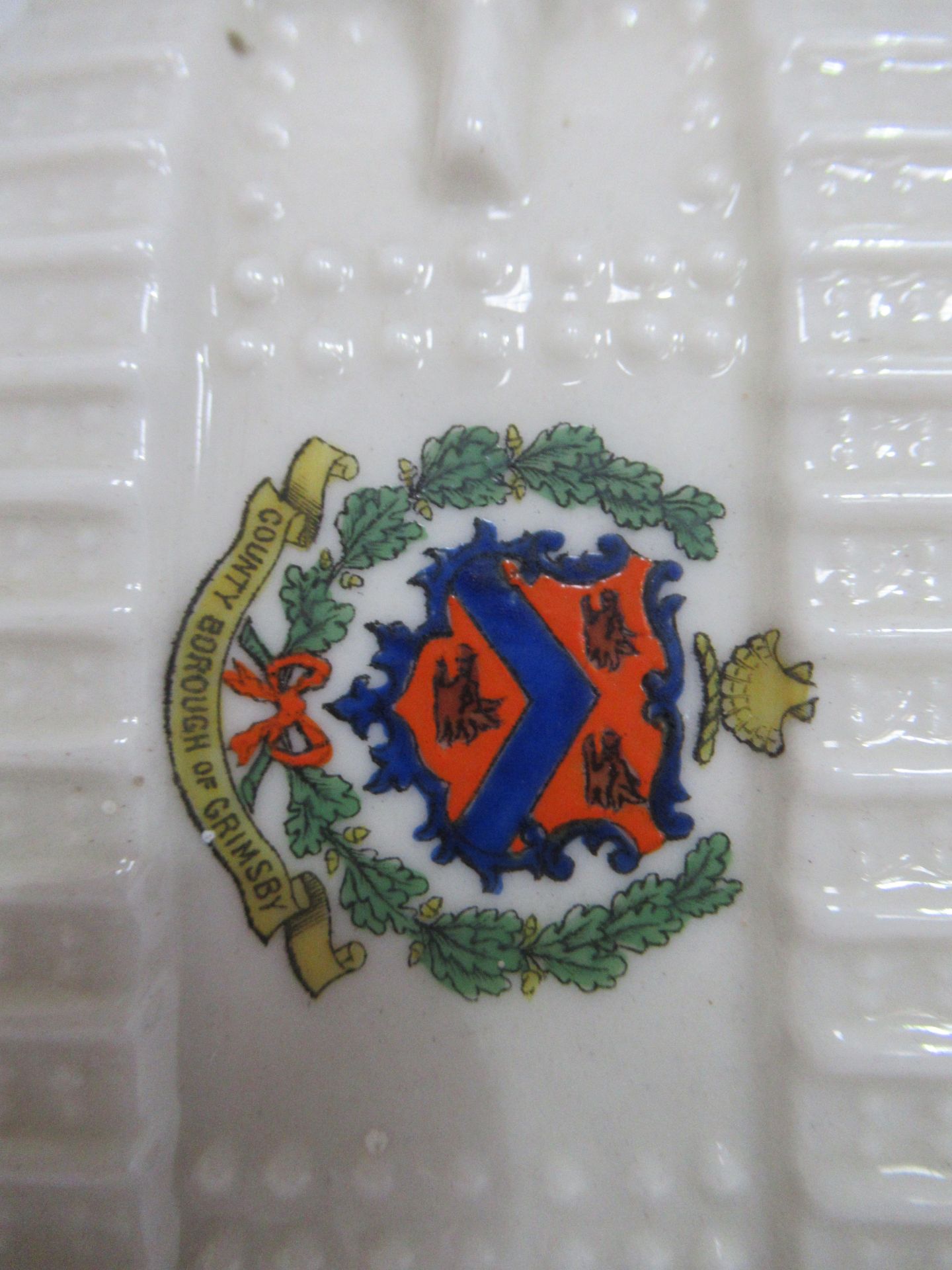 Crested China Arcadian model of tank with Grimsby coat of arms (90mm x 115mm) - Image 6 of 18