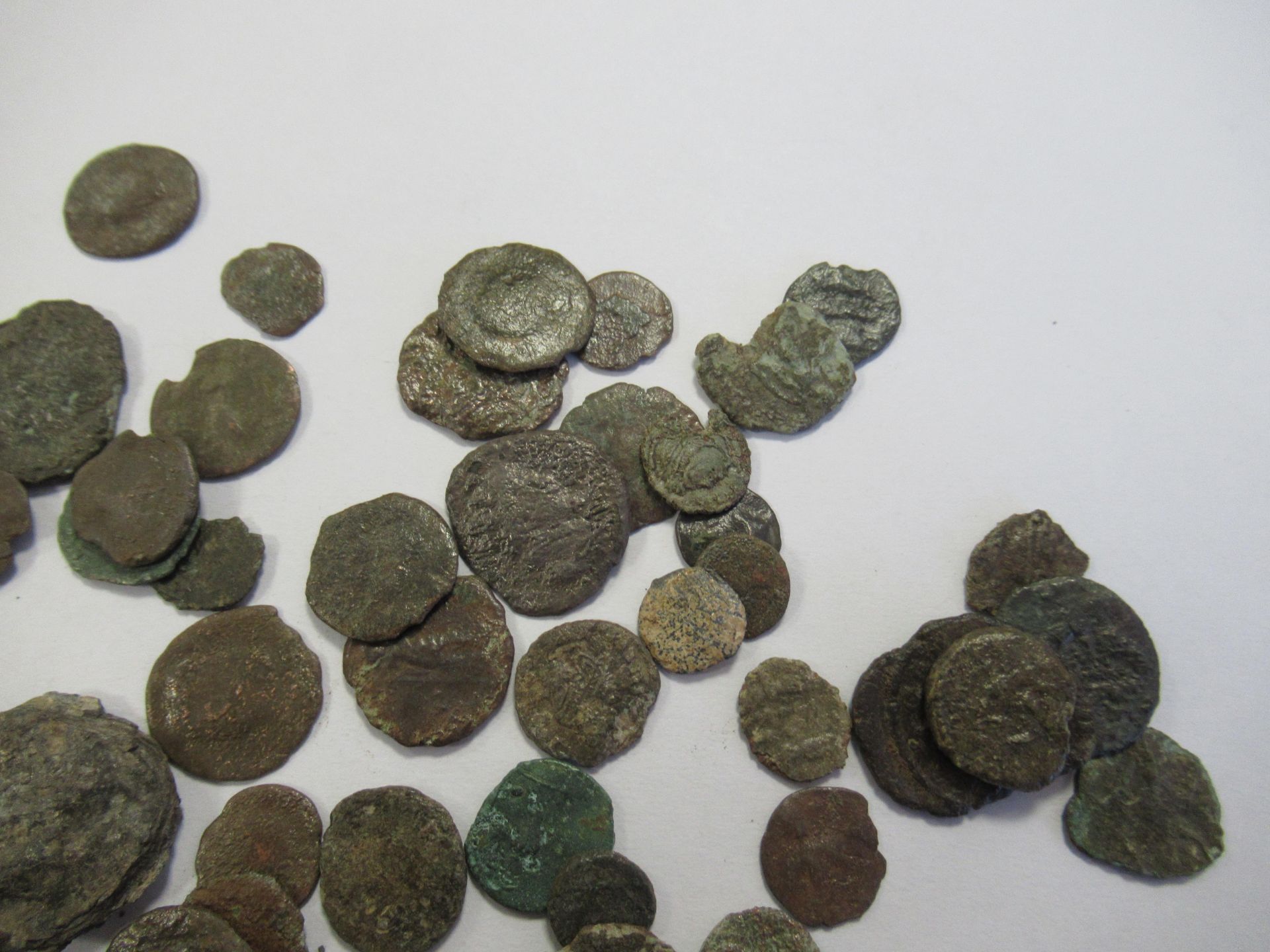 Selection of various Groats, 1 to 350AD - Image 3 of 5