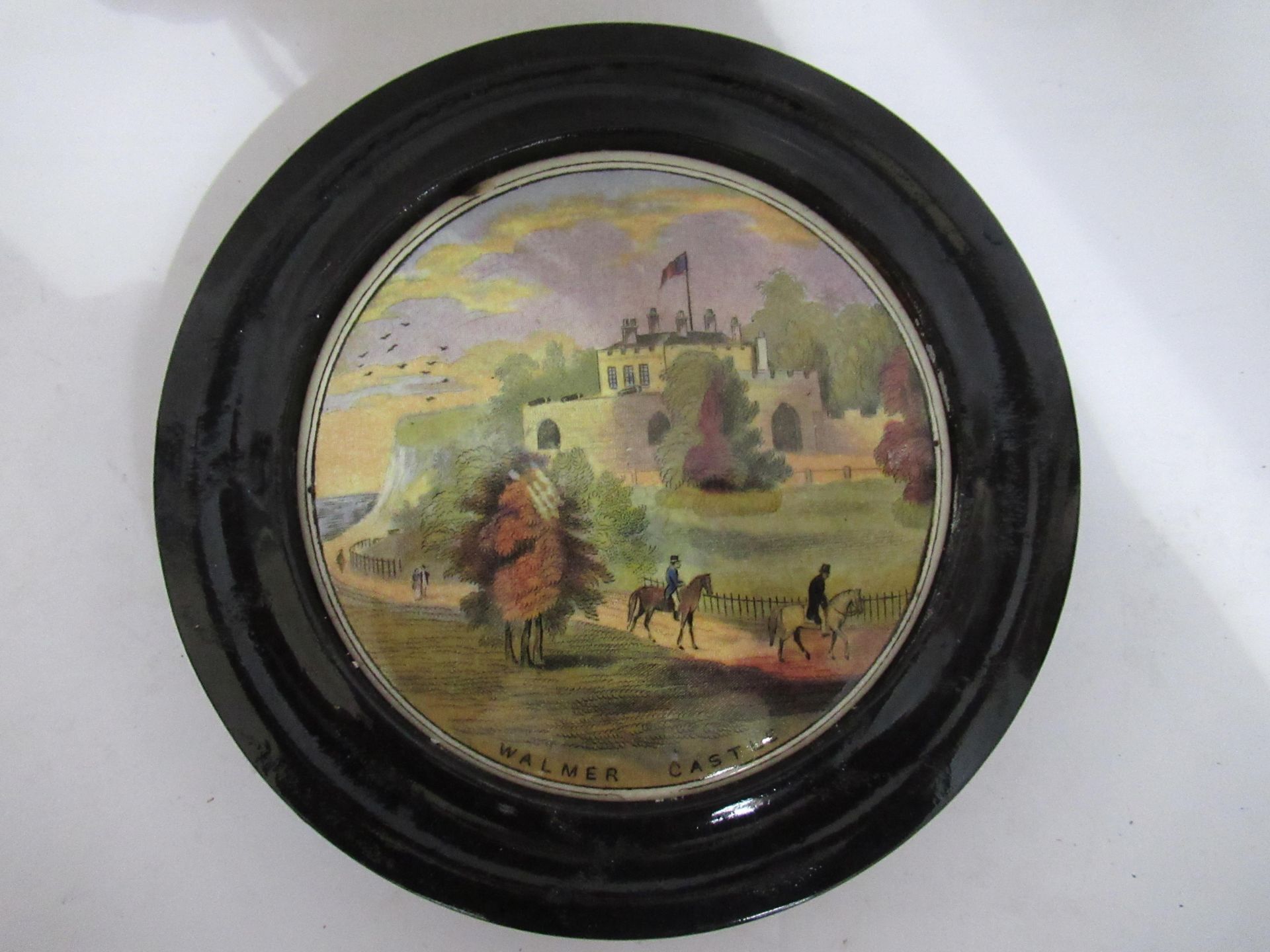 6x Prattware ceramic lids in wooden mounts including 'Country Quarters', 'Walmer Castle', 'Shakespea - Image 5 of 15