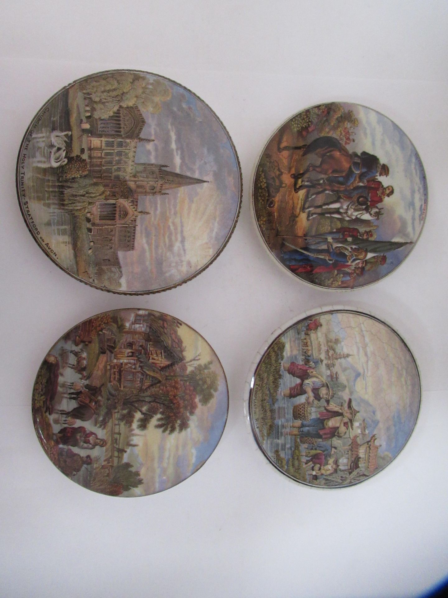 4x Prattware ceramic lids including 'Victor Emmanuel & Garibaldi', 'Church of the Holy Trinity', 'Tr