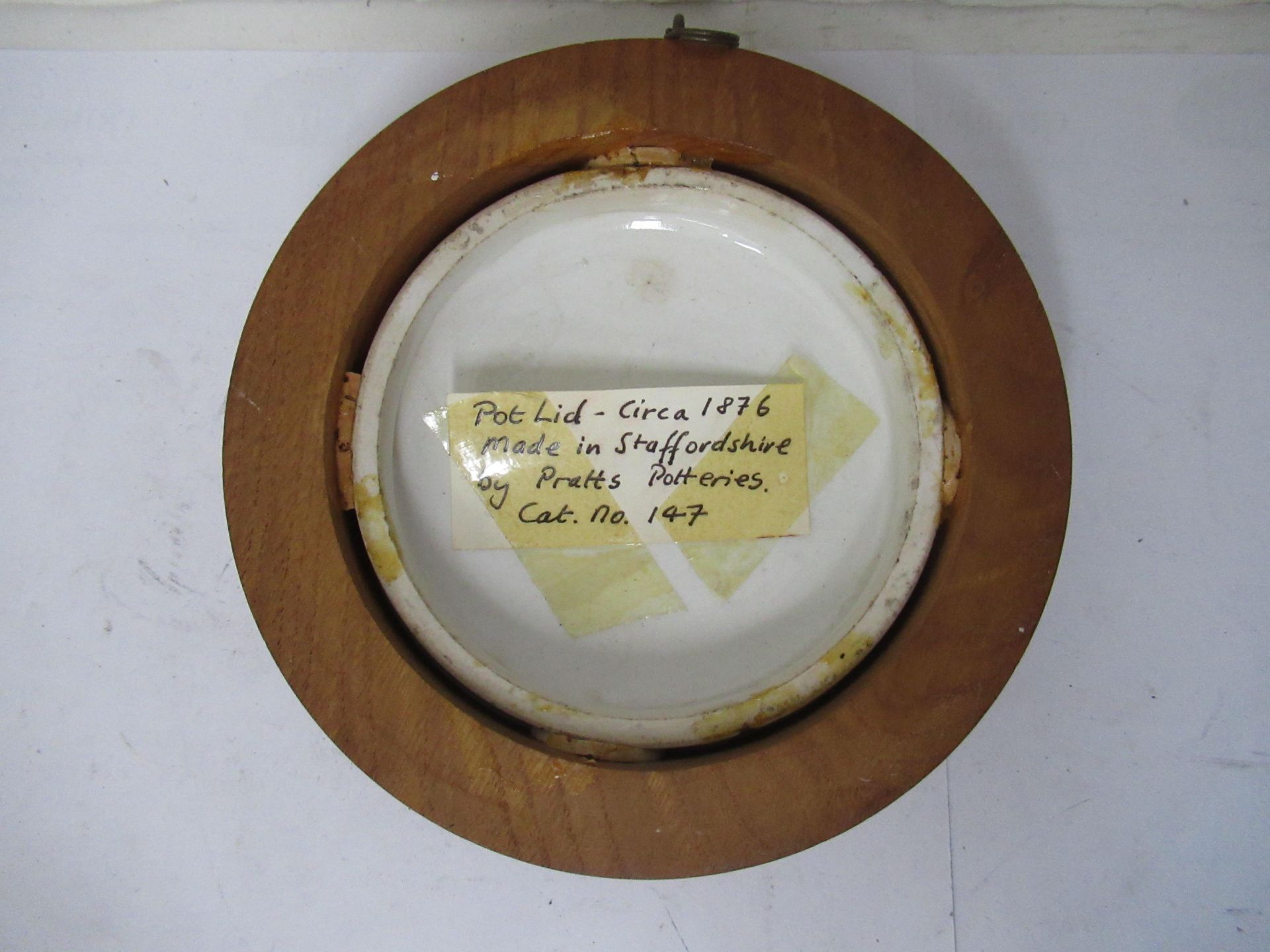 6x Prattware ceramic lids in wooden mounts including 'Philadelphia Exhibition 1878', 'The Ning Po Ri - Image 13 of 15