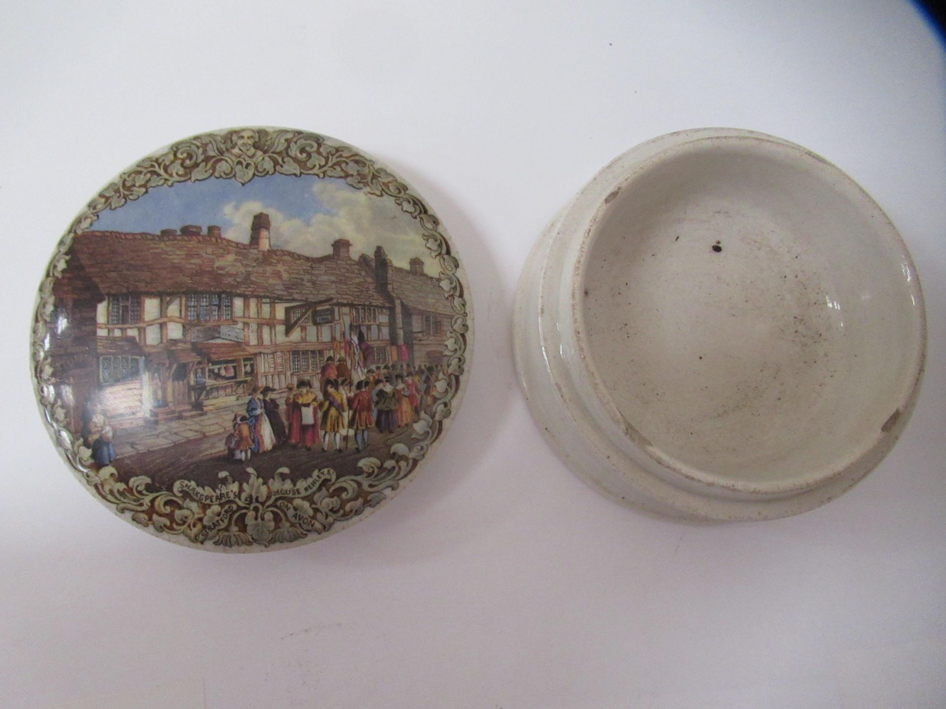 6x Prattware ceramic lids including 'Shakespeare House', 'Pegwell Bay', 'Philadelphia Exhibition 187 - Image 5 of 28