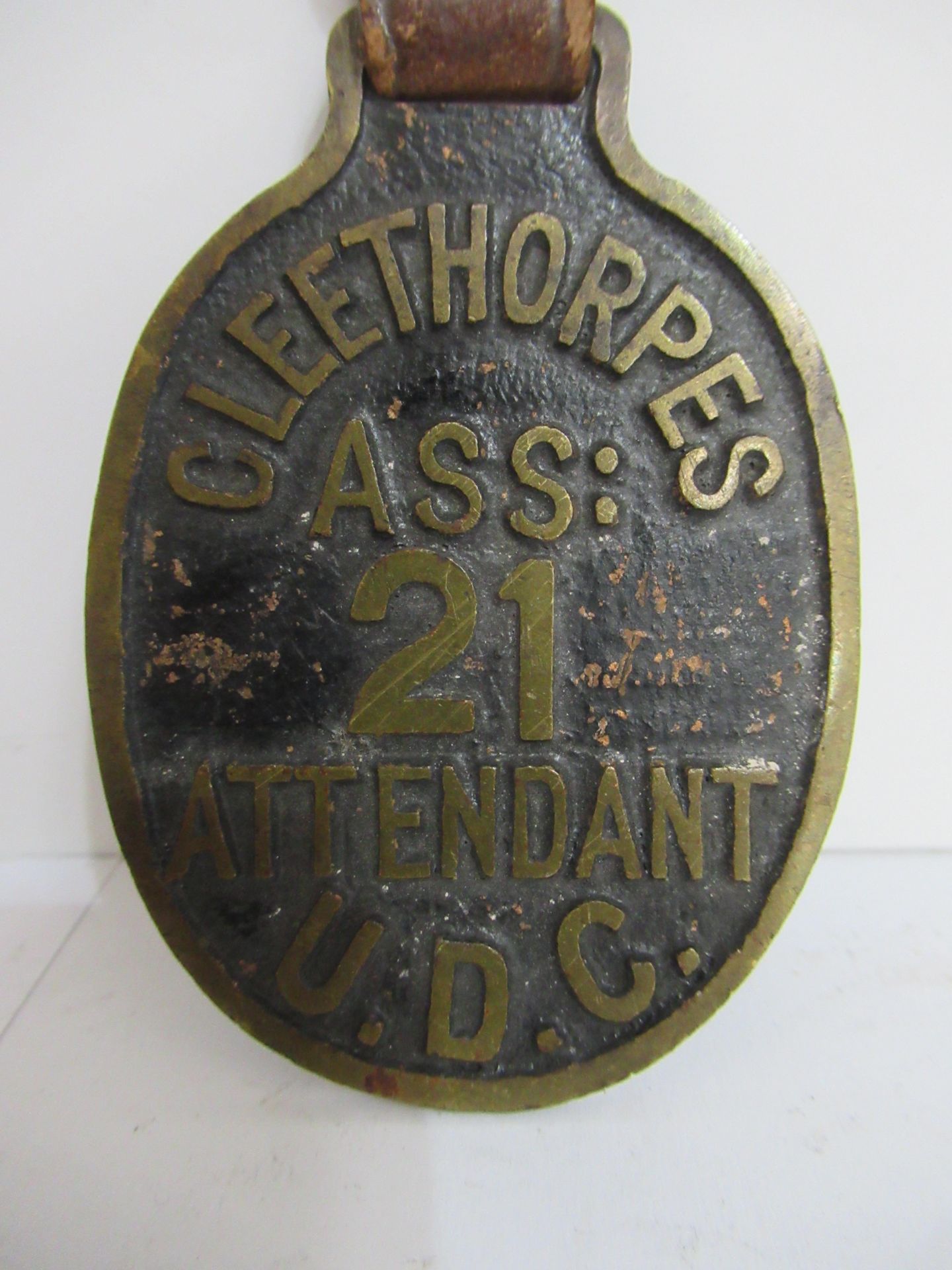 2x Brass Cleethorpes U.D.C 'Attendant' and 'Motorman' wall hanging medallions - Image 4 of 5