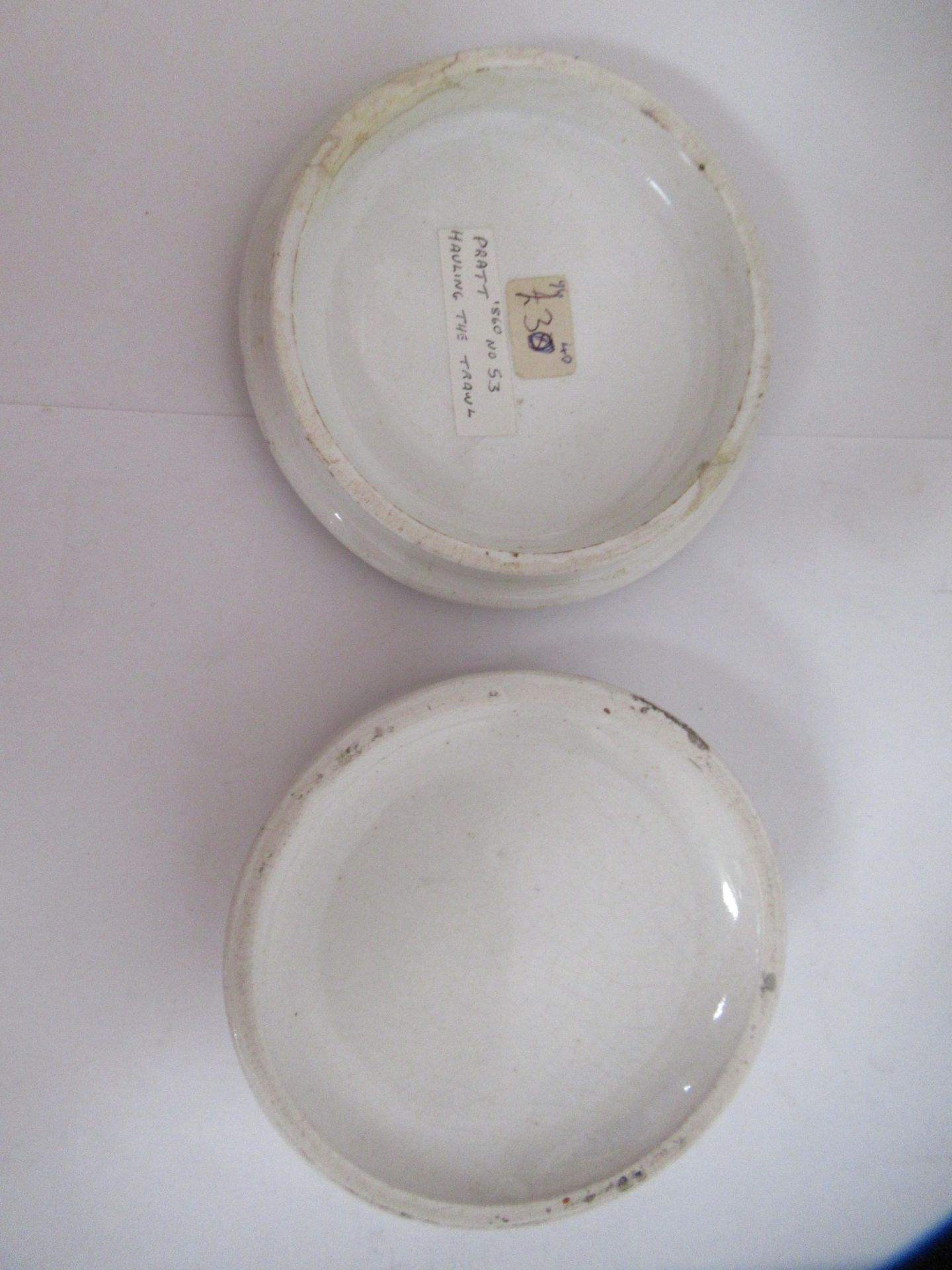 5x Prattware ceramic lids including 'The Snow Drift', 'Hide and Seek', - Bild 3 aus 28