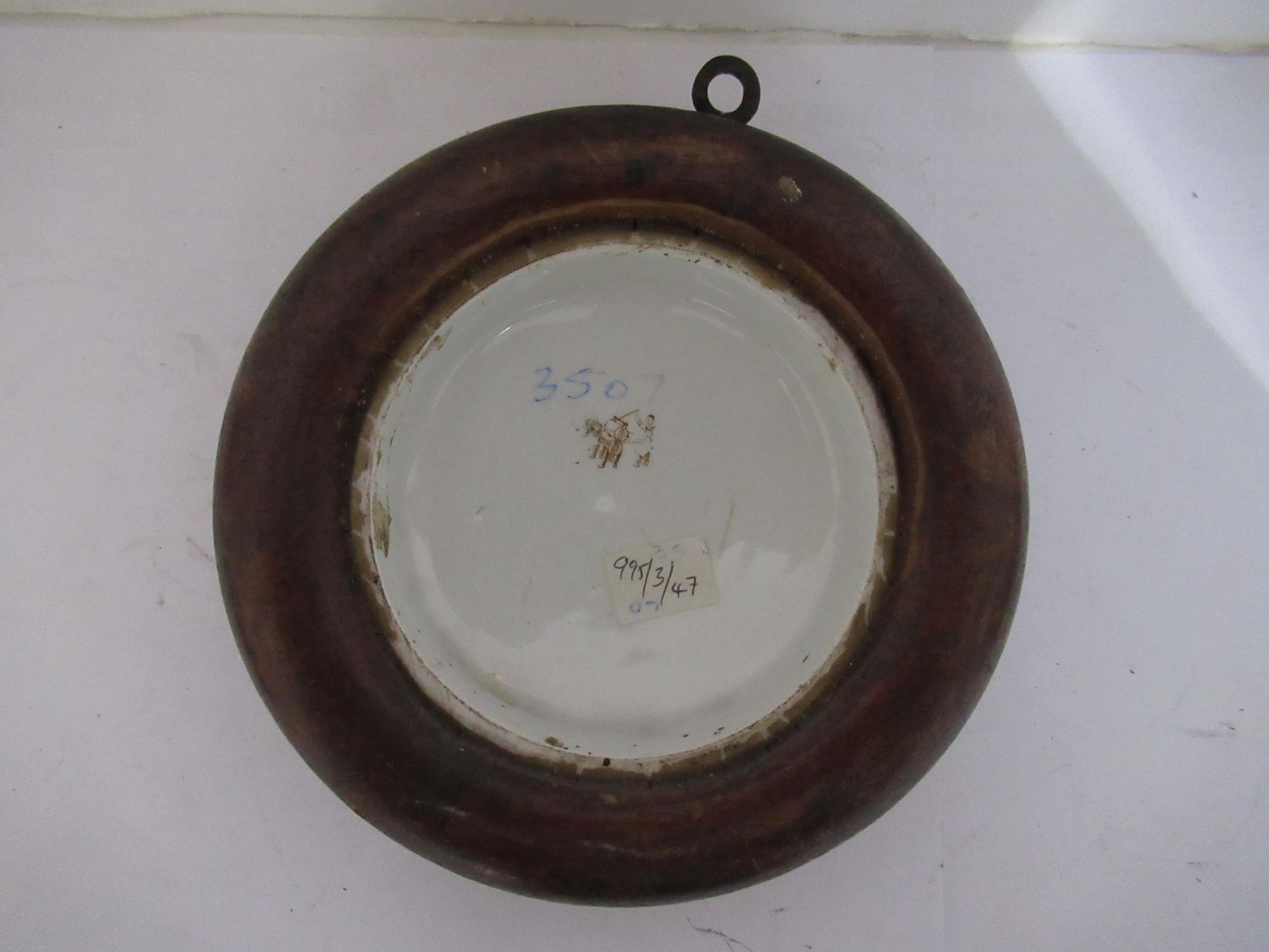 6x Prattware ceramic lids in wooden mounts including 'P.Wouvermann Pinx', 'Lend a Bite', 'Fording Th - Image 10 of 12