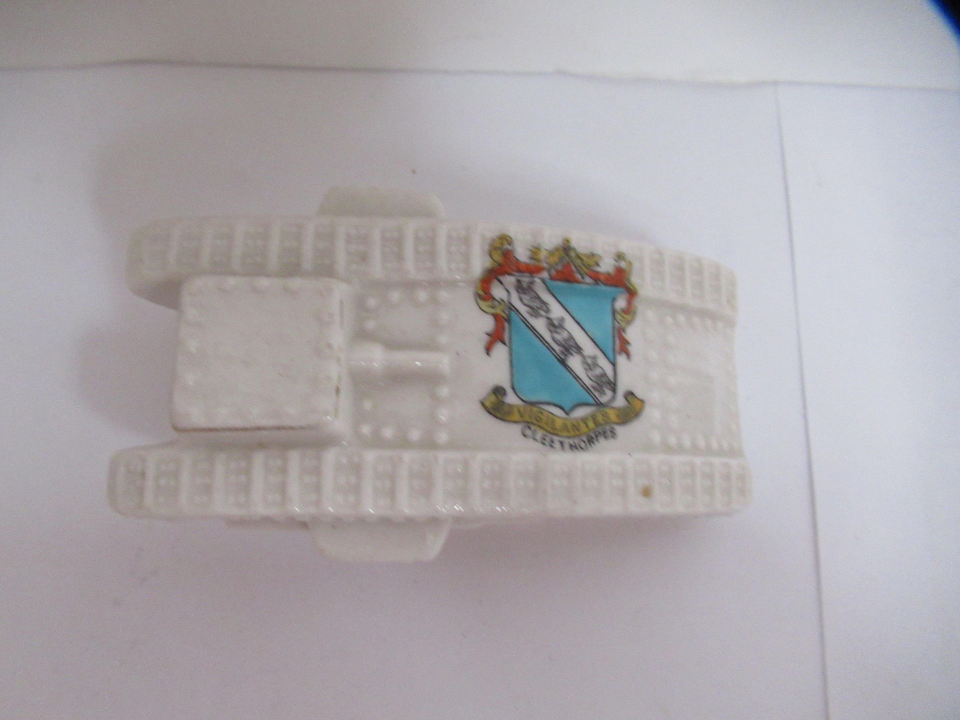 Crested China waterfall heraldic 'model of a British Tank' with Cleethorpes coat of arms - Image 2 of 9