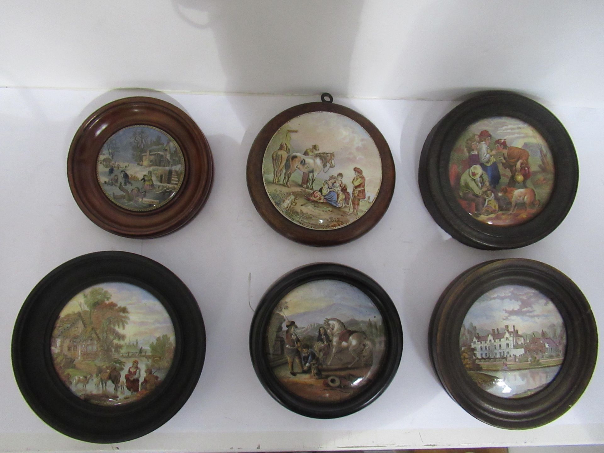 6x Prattware ceramic lids in wooden mounts including 'P.Wouvermann Pinx', 'Lend a Bite', 'Fording Th