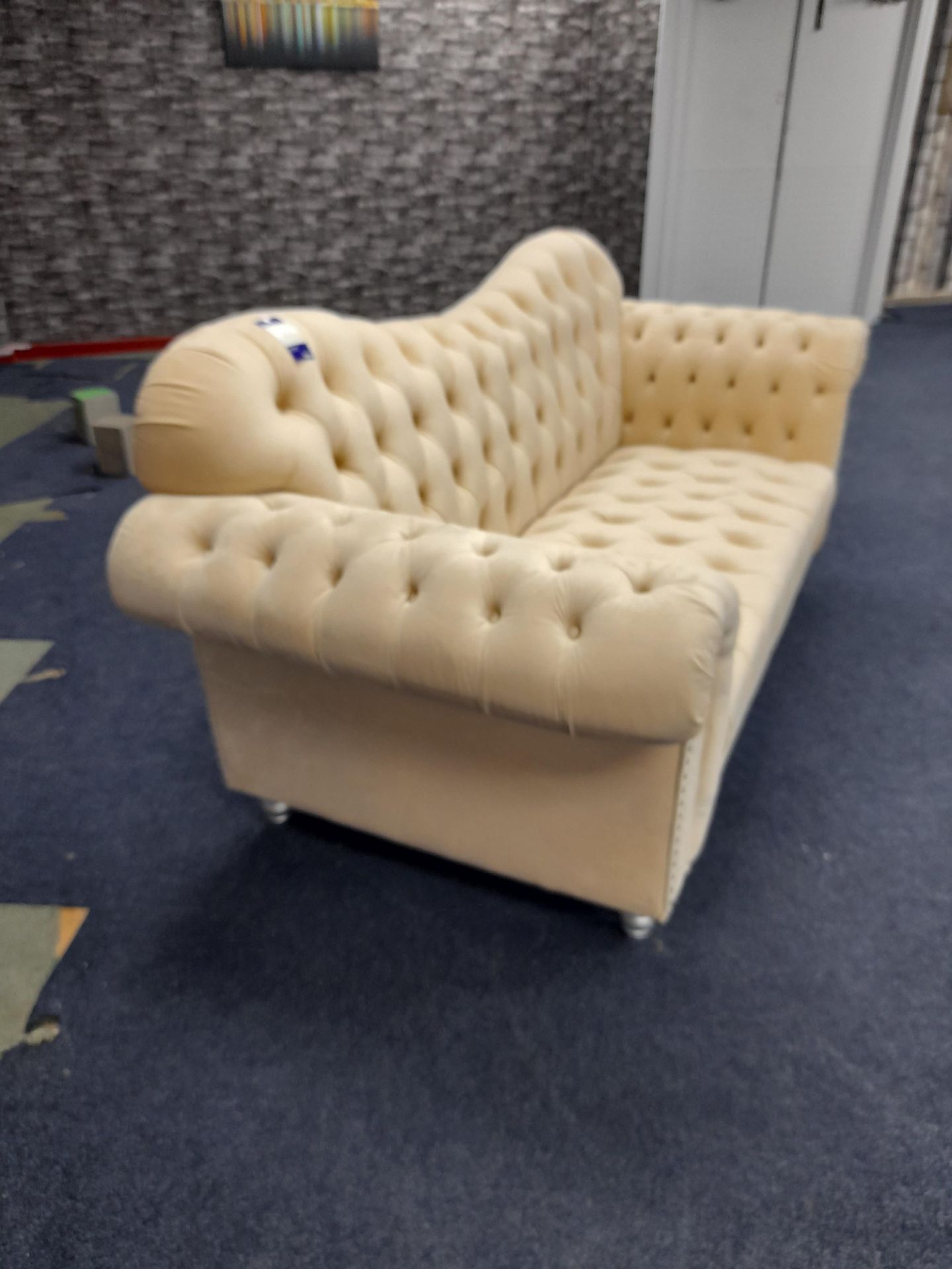 Cream fabric upholstered, 3 seater, chesterfield type sofa (Ex-Display) - Image 3 of 7