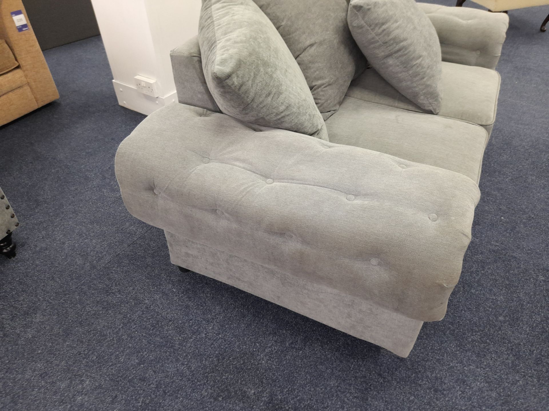 Grey fabric upholstered, 2 seater, scatter cushioned back sofa (Return - Damage to arm) - Image 4 of 6