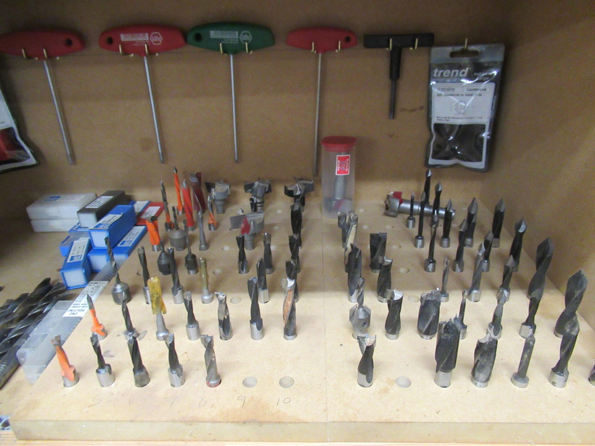5 shelves of machine tooling suitable for lot 1 - Image 21 of 22