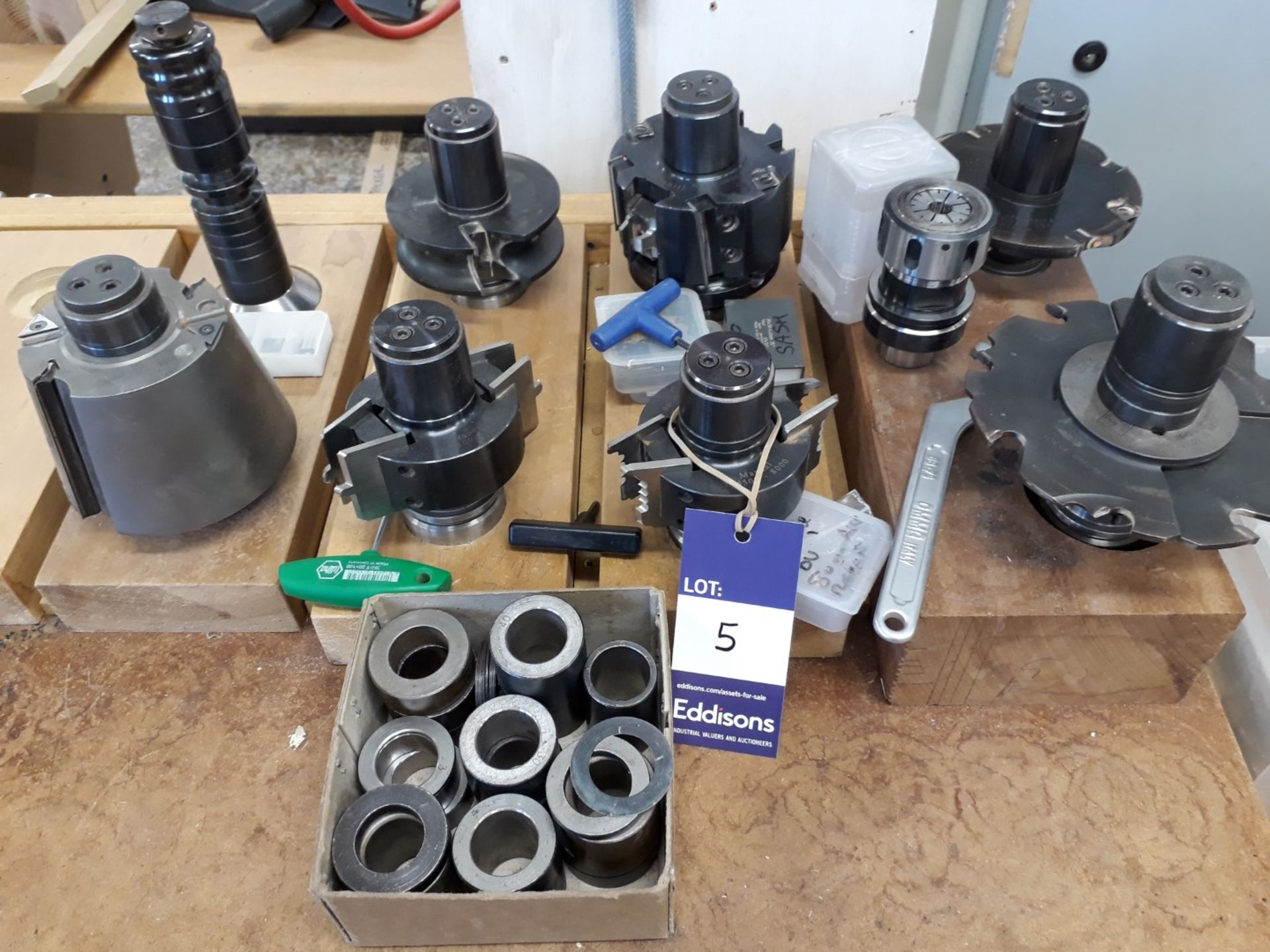 Assorted tooling on HSK shafts, suitable for Lot 4.