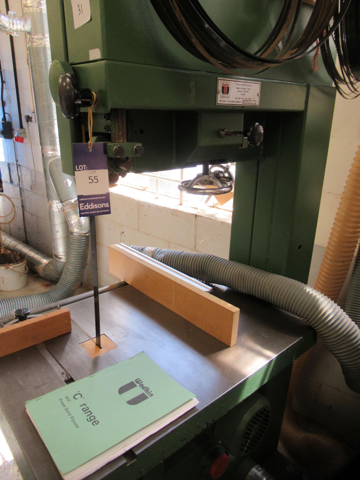 Wadkin Bursgreen type C6, 3phase, bandsaw. Max cutting width 585mm, max cutting depth approx. 400mm - Image 3 of 8