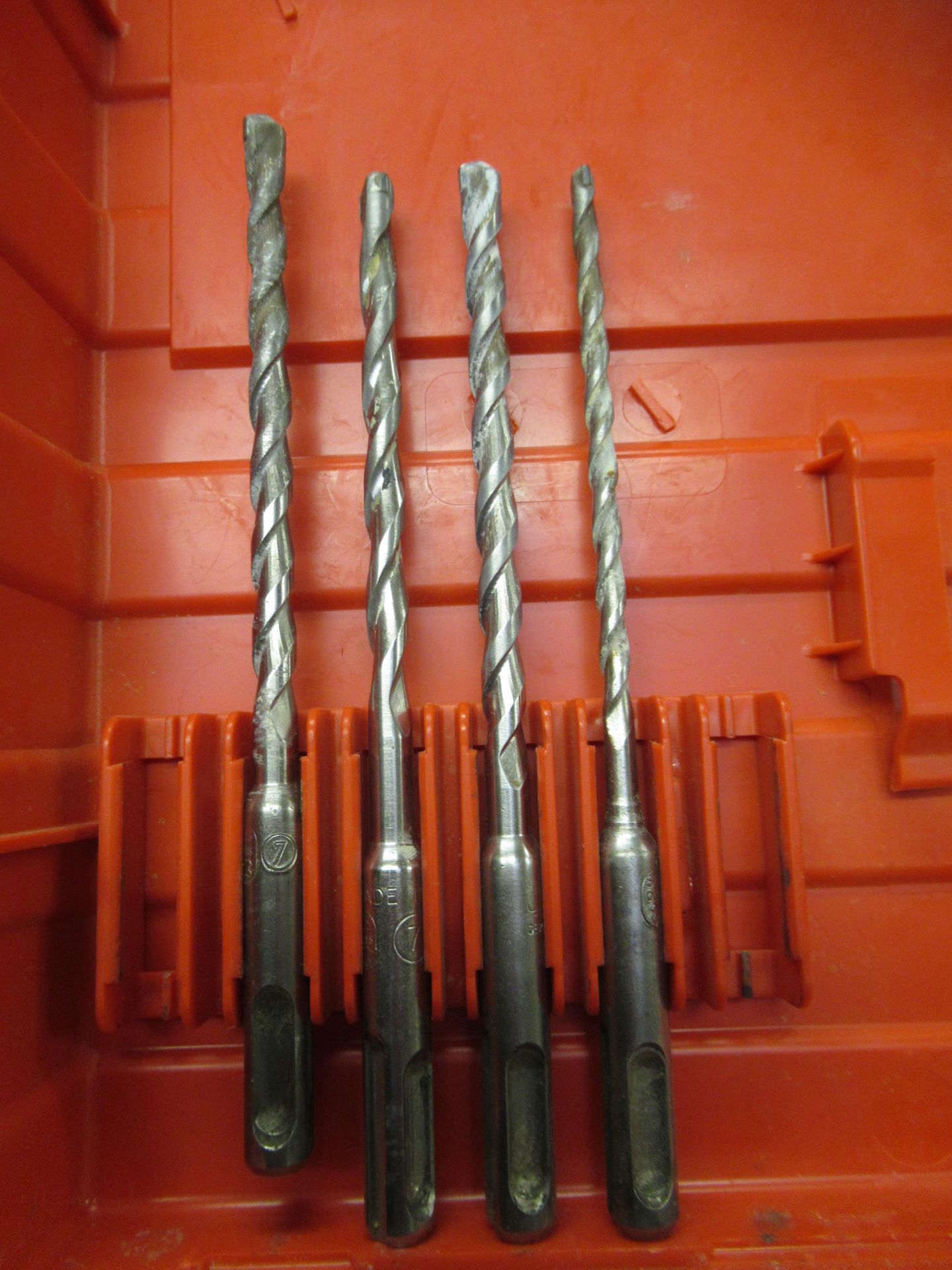 Hilti TE5 hammer drill, 110V, in case - Image 2 of 4