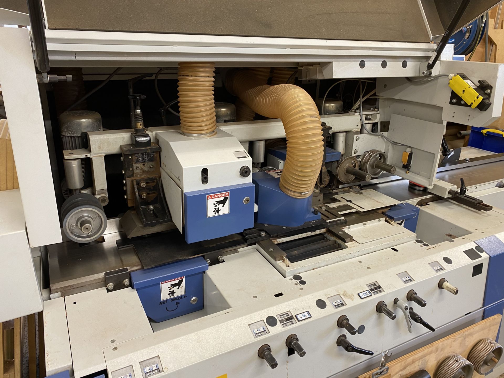 2011 Weinig Variomat 4 side, 5 head moulder, S/N 115681 with quantity of Tungsten knives. - Image 2 of 9